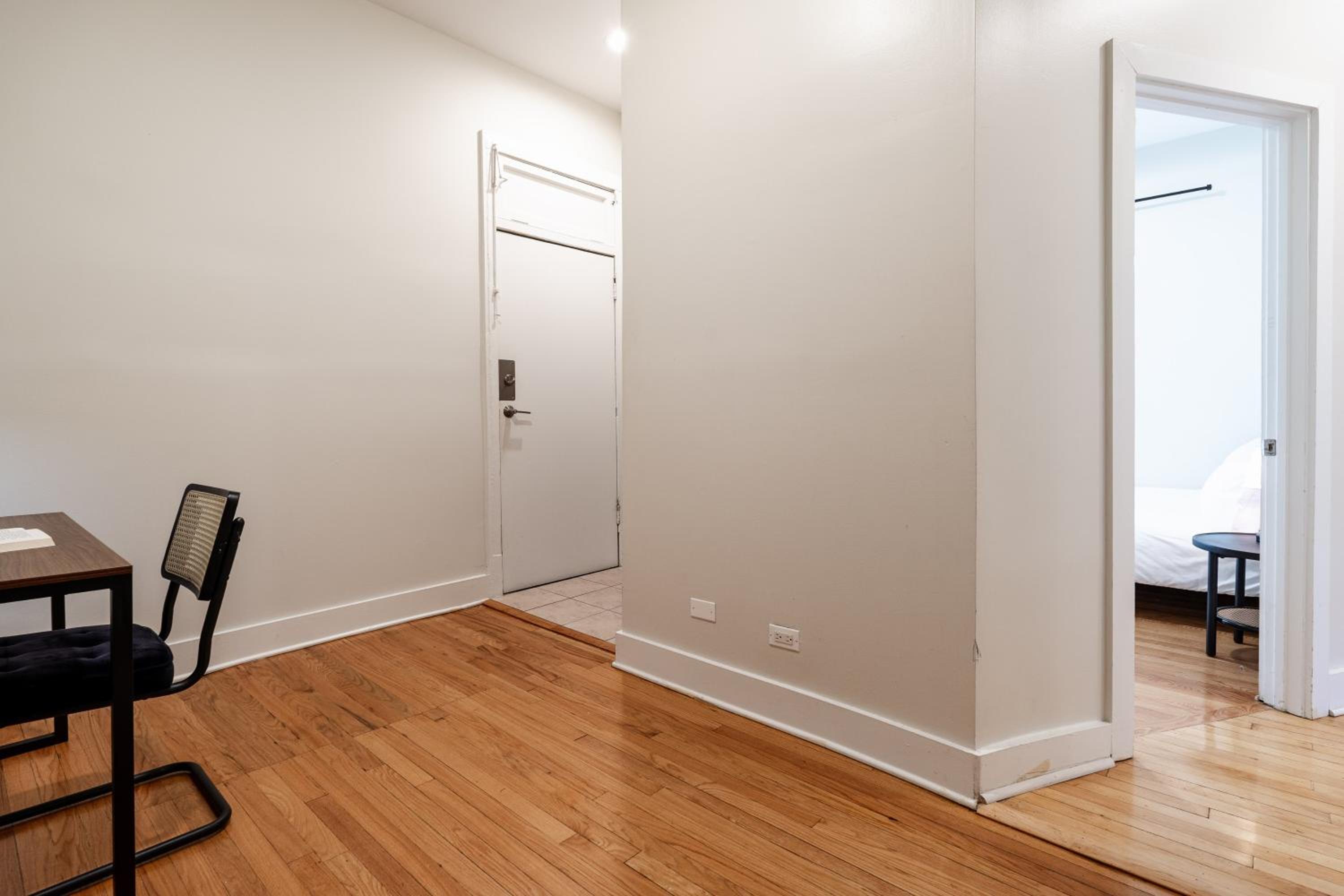 Chicago Vacations - Flexhome Bucktown 2BR C2 - Property Image 8