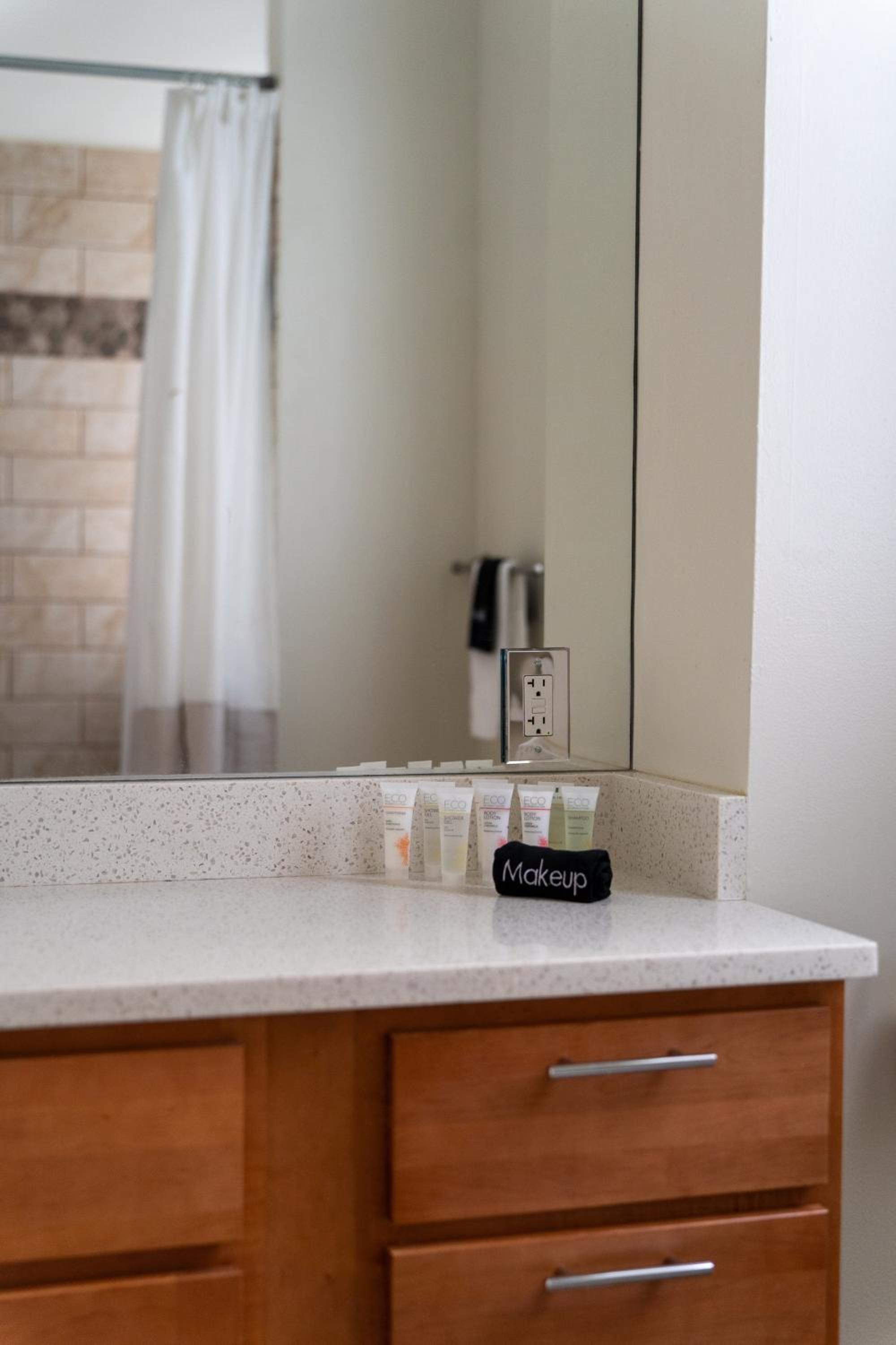 Chicago Vacations - Flexhome Bucktown 2BR C2 - Property Image 15