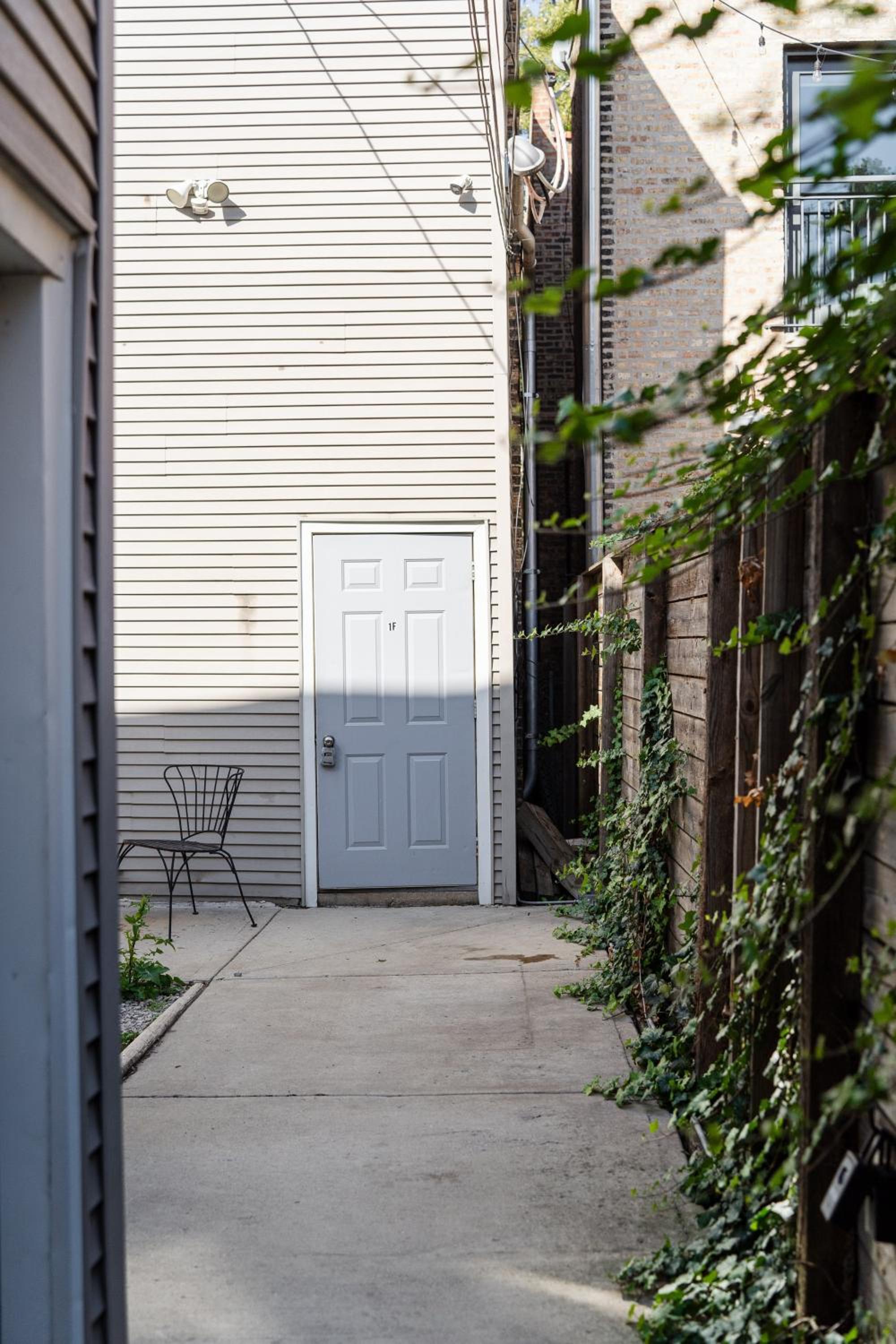 Chicago Vacations - Flexhome Bucktown 2BR C2 - Property Image 6