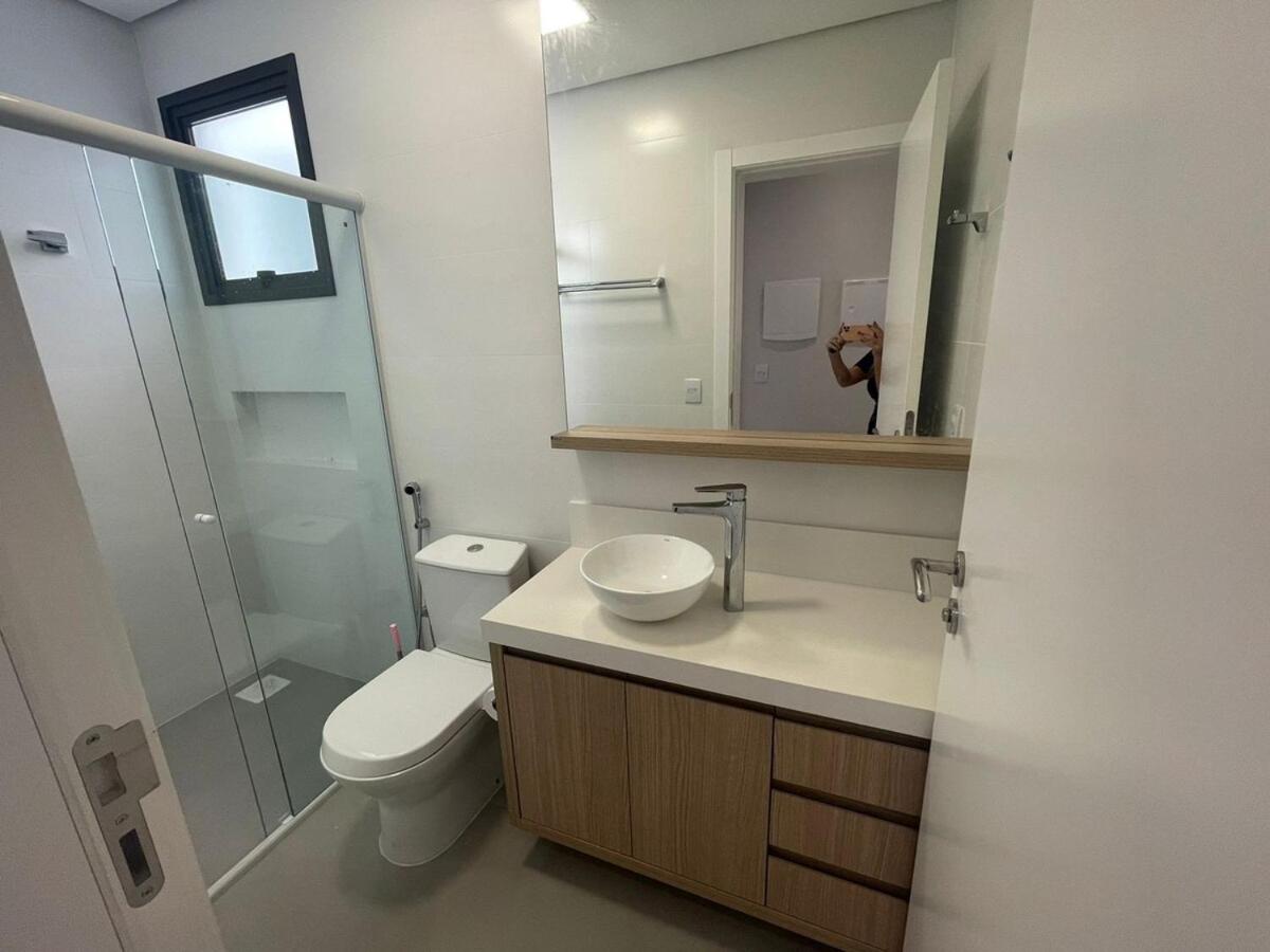 Cód 90 · Apartamento a poucos passo do mar