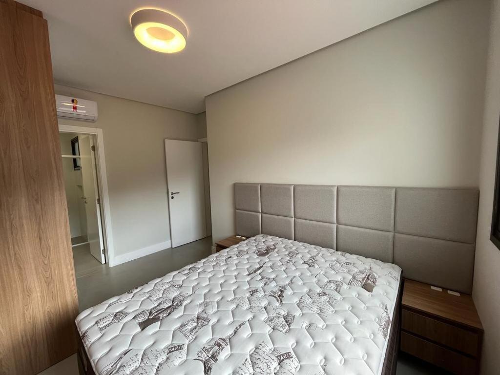 Cód 90 · Apartamento a poucos passo do mar