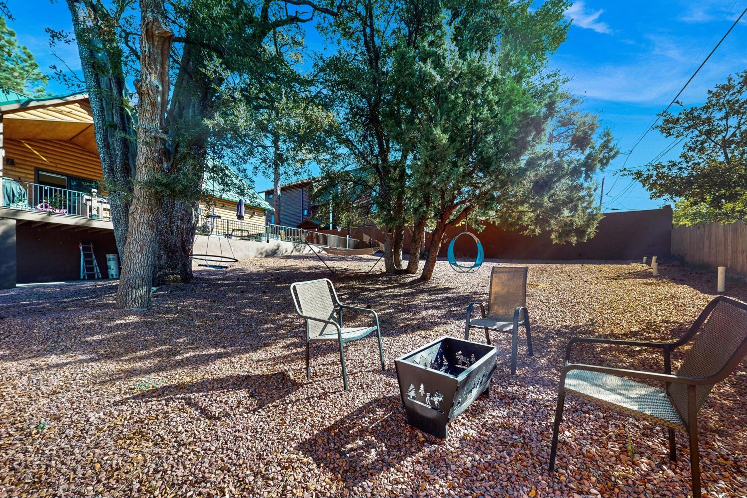 Strawberry Cabin with Hot Tub Near Gila Natl Forest