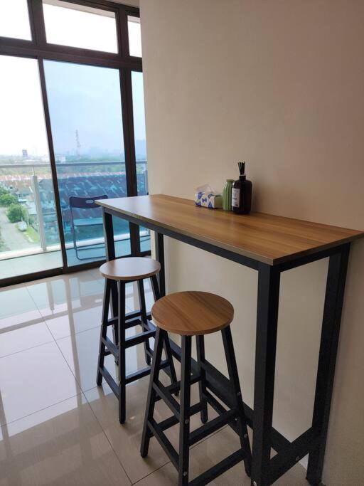 17# Muji Warm Suite Entire House - Mount Austin, JB