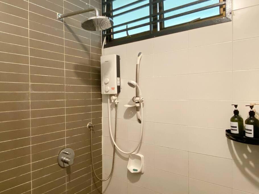 17# Muji Warm Suite Entire House - Mount Austin, JB