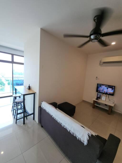 17# Muji Warm Suite Entire House - Mount Austin, JB