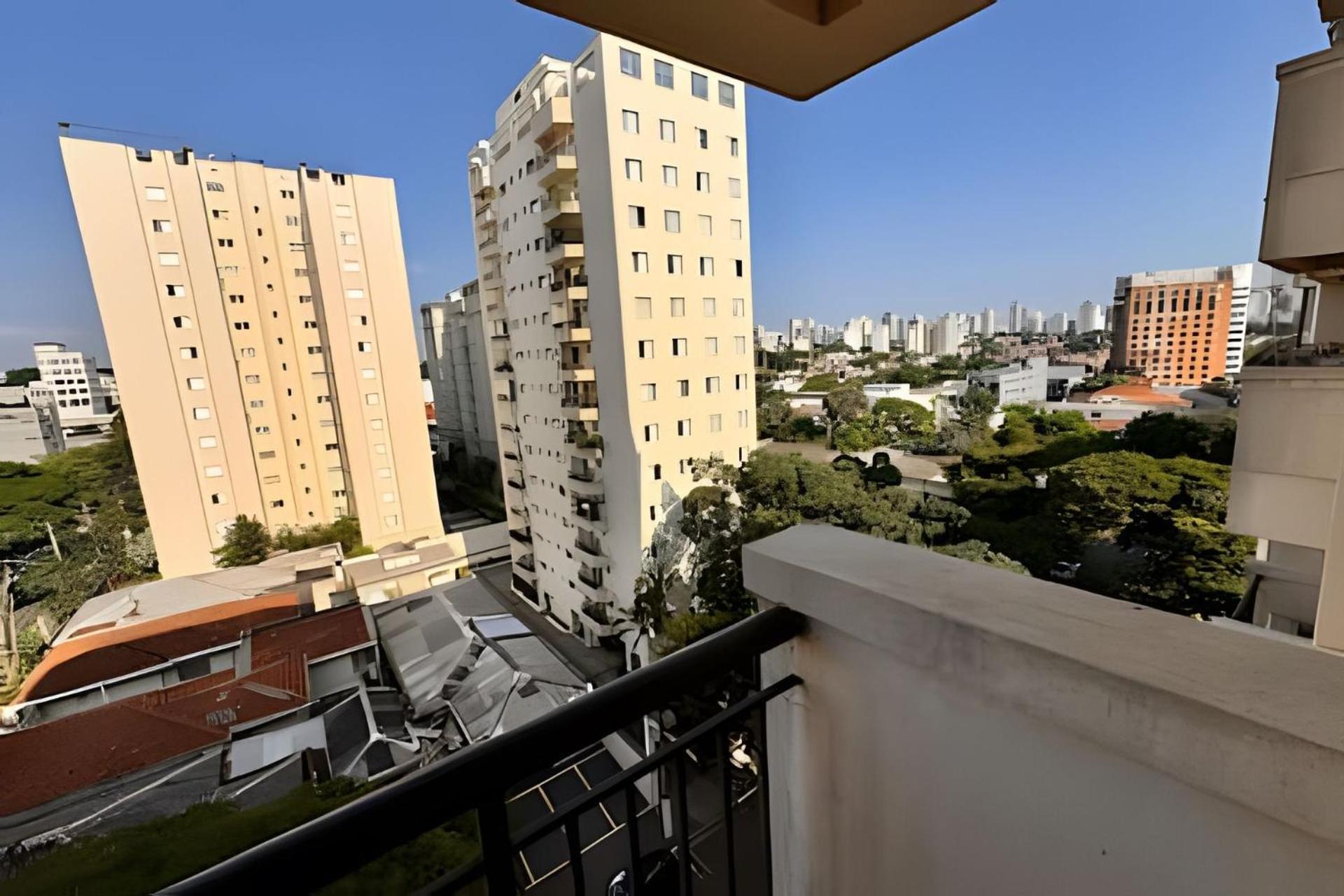 Flats em Moema: Metrô, Wifi, Ar e Manobrista