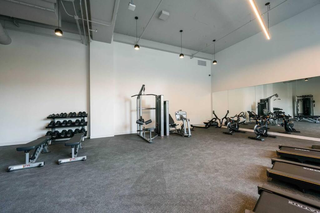 Post Chicago Getaway Ideal 4BR for Groups