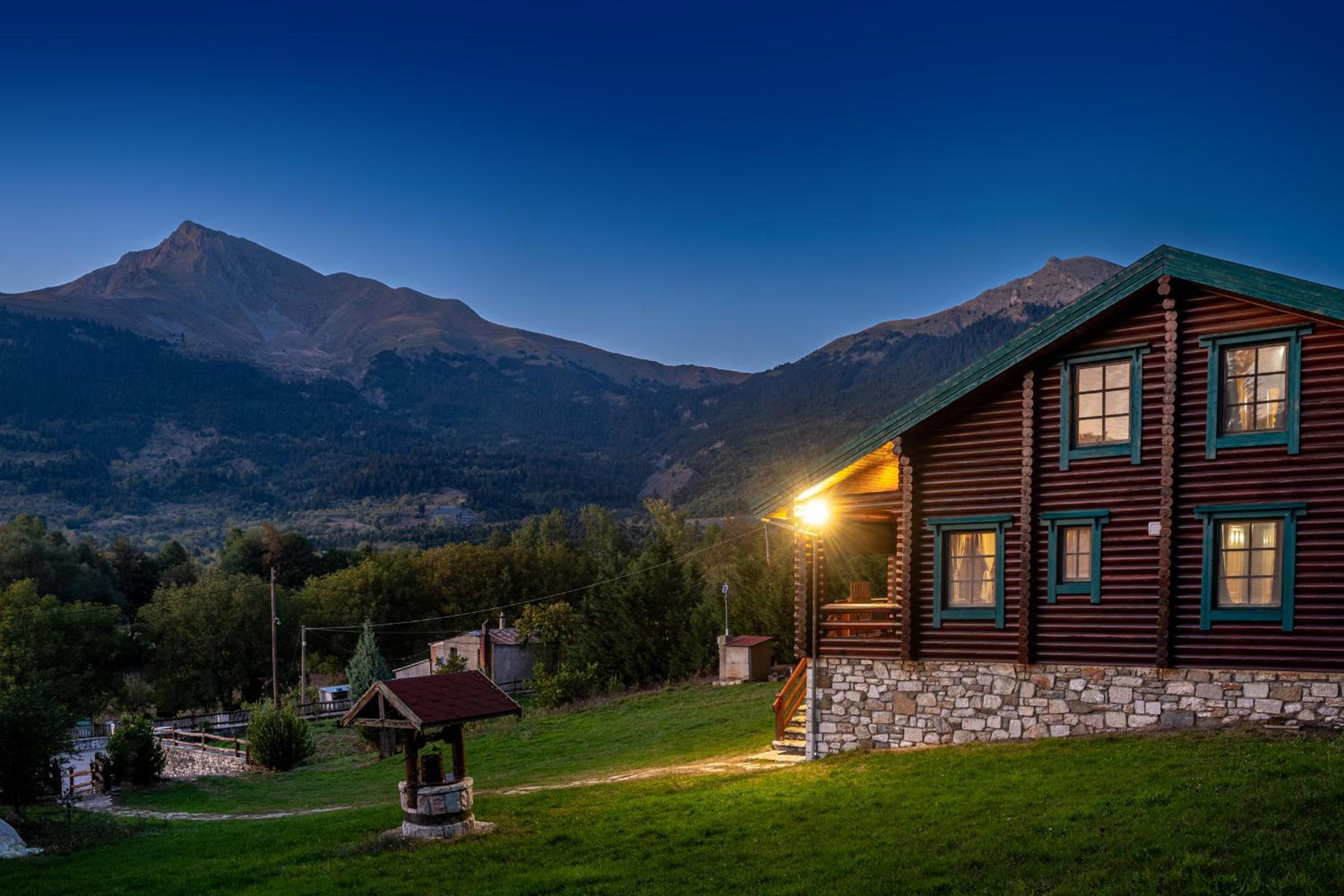 Mountain Escape Chalet view 2