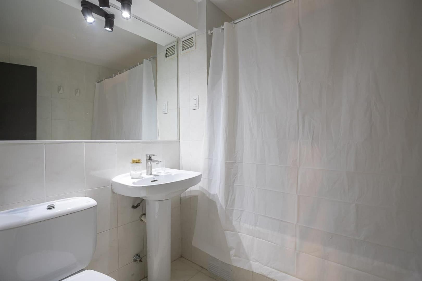 2bedroom apartment perfect for 5 Great location