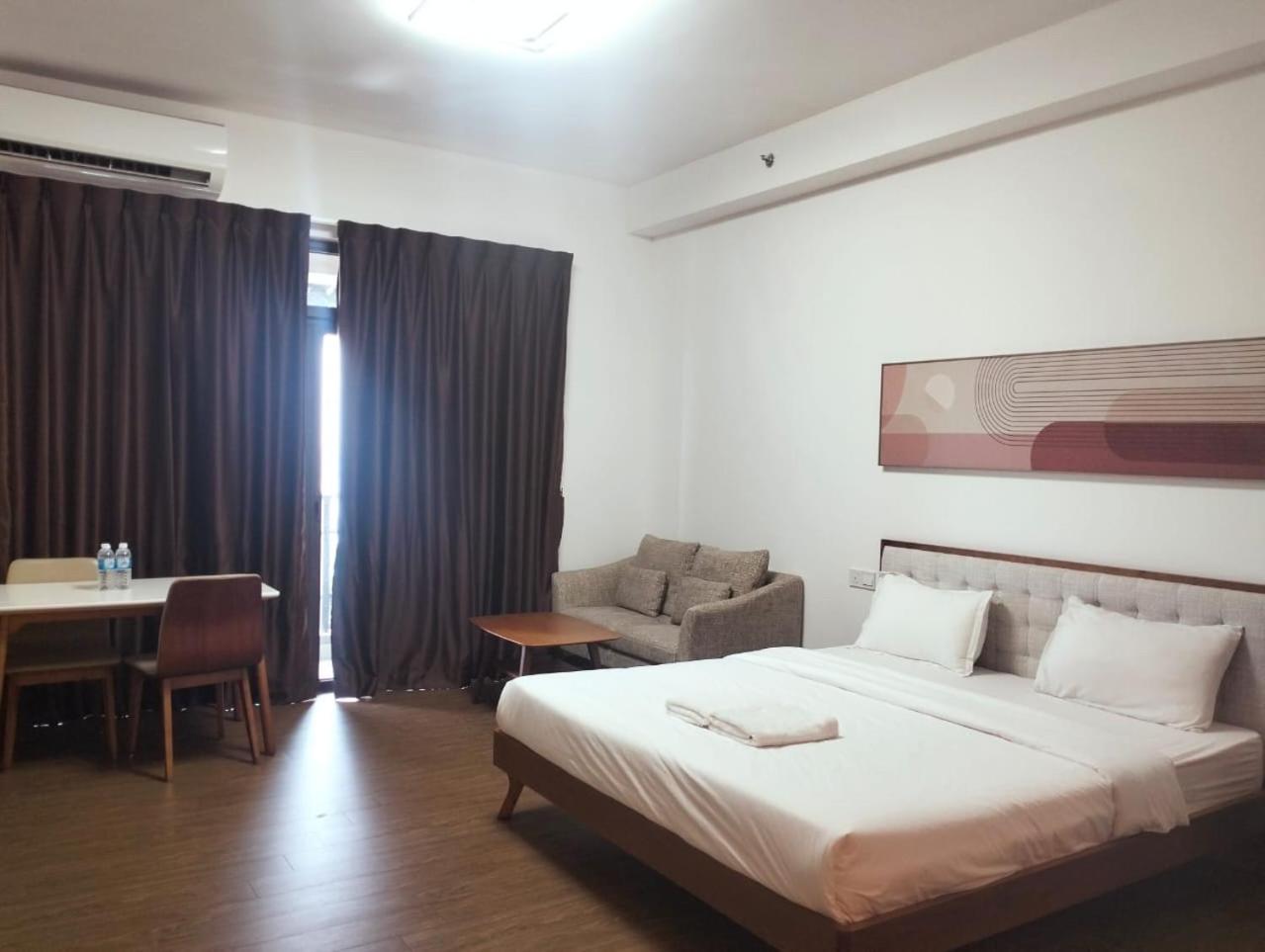 Carnelian Tower Hotel at ForestCity 4109 with WIFI photo 5
