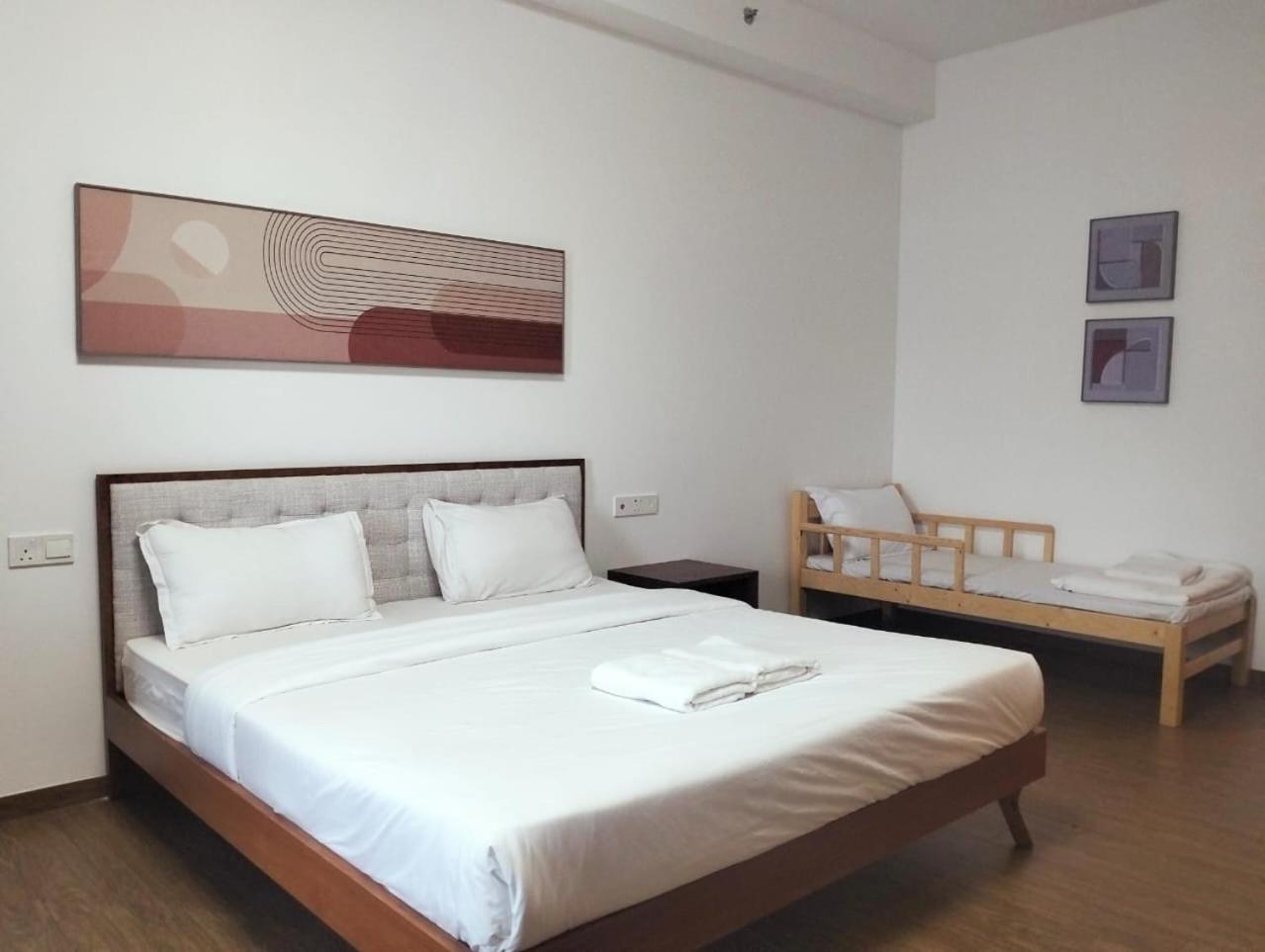 Carnelian Tower Hotel at ForestCity 4109 with WIFI photo 3