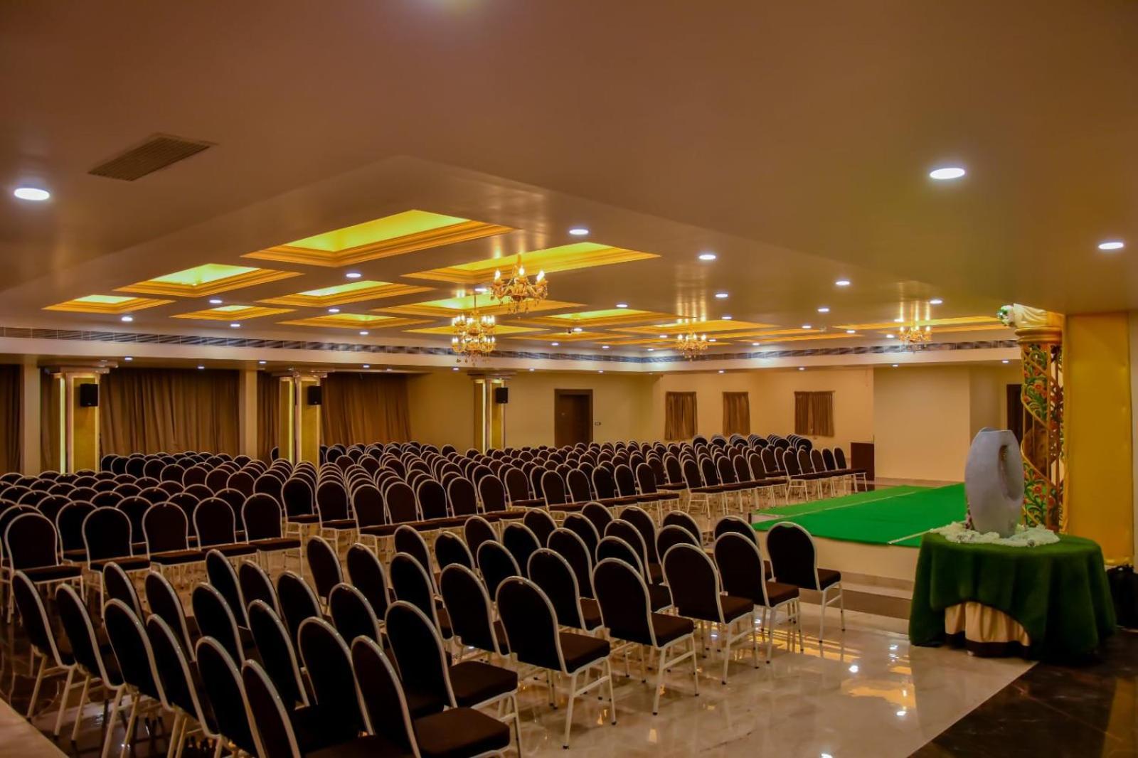 Silver Stone Park Resort, Kovilpatti