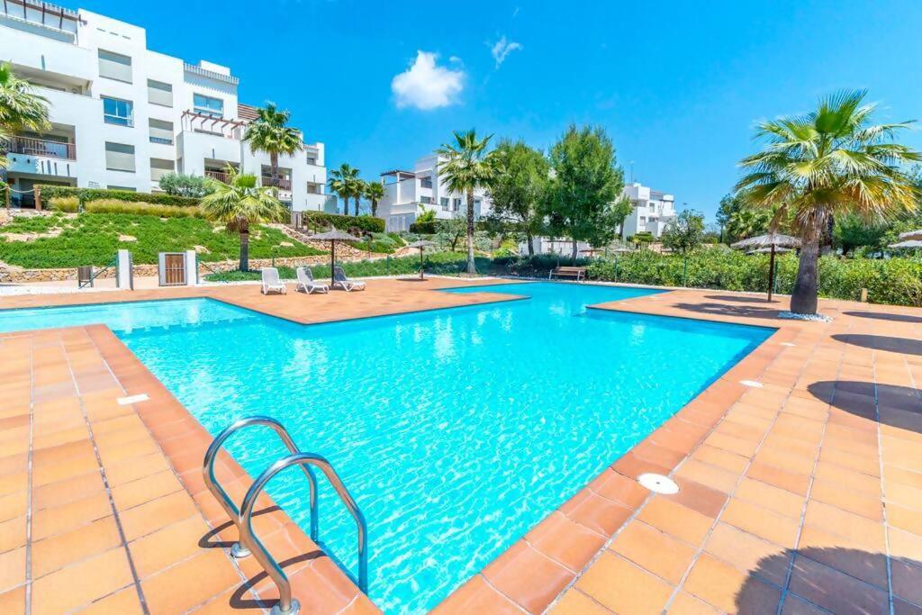 Magnífico piso de 3 dormitorios en las Colinas view 5