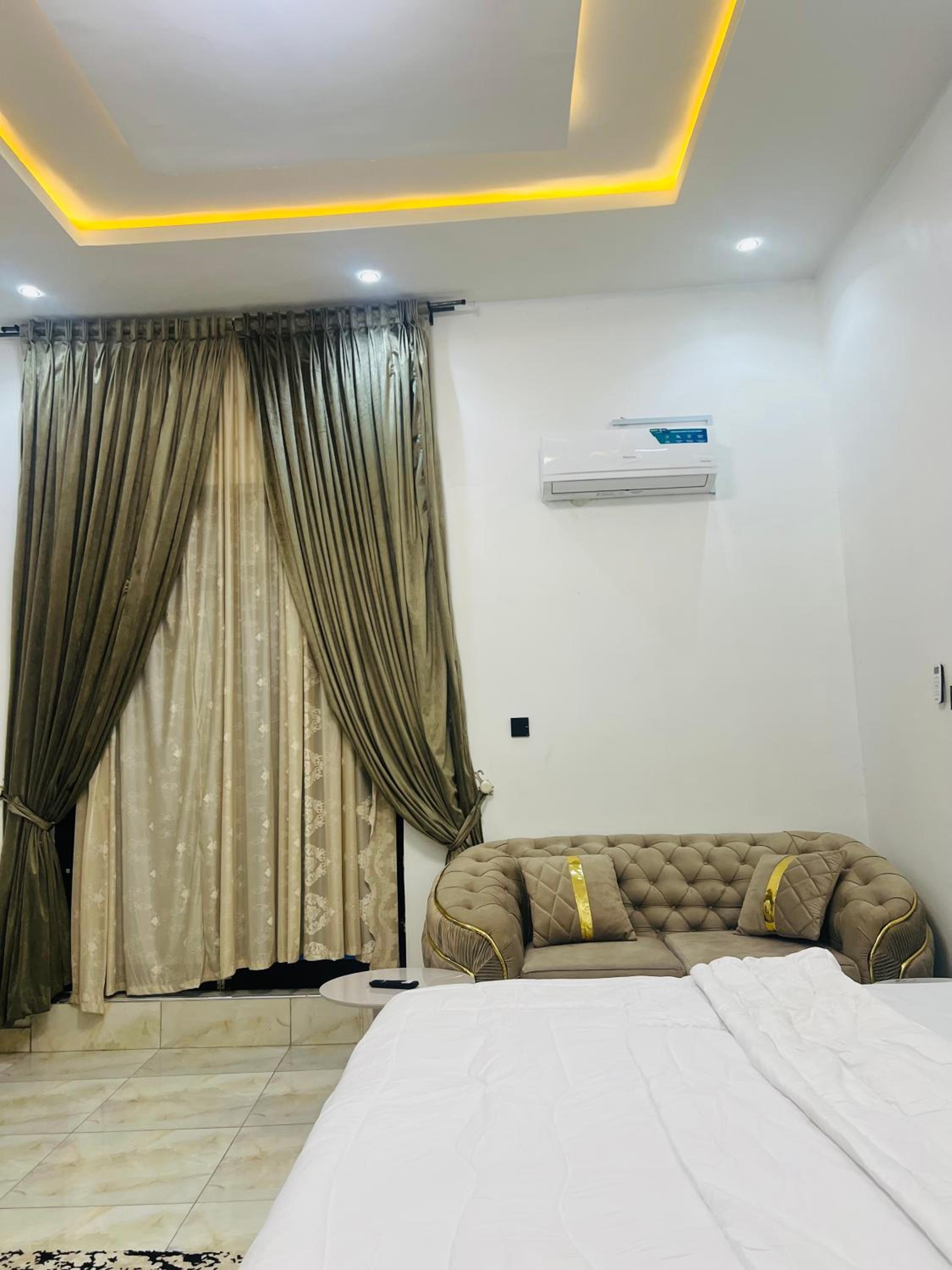 Foxy Apartment Lekki