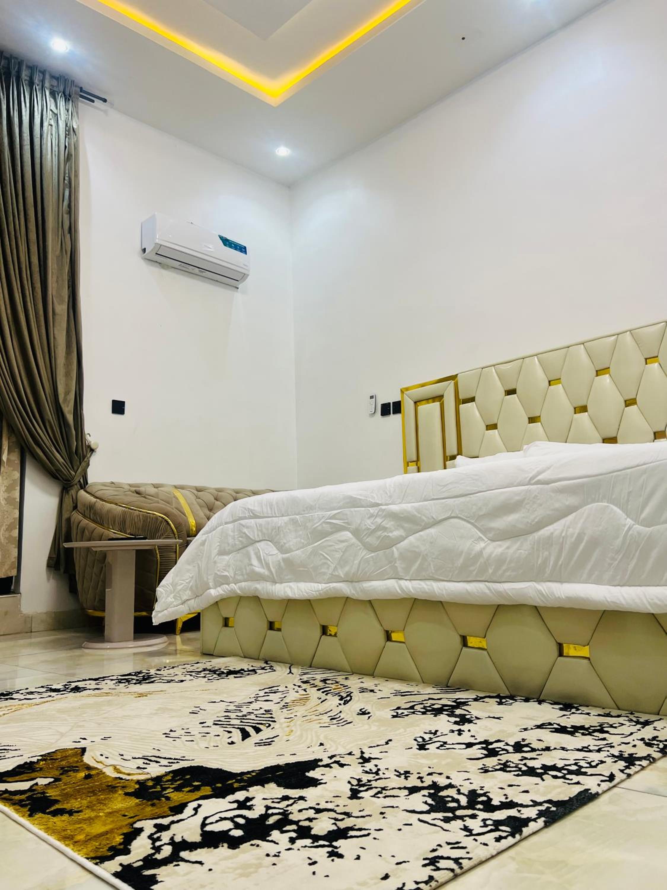 Foxy Apartment Lekki