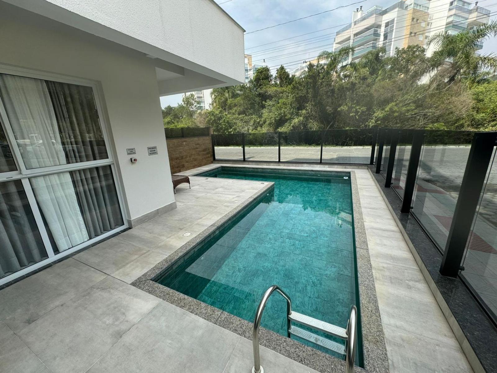 cód 103 - Apartamento com ótima localização
