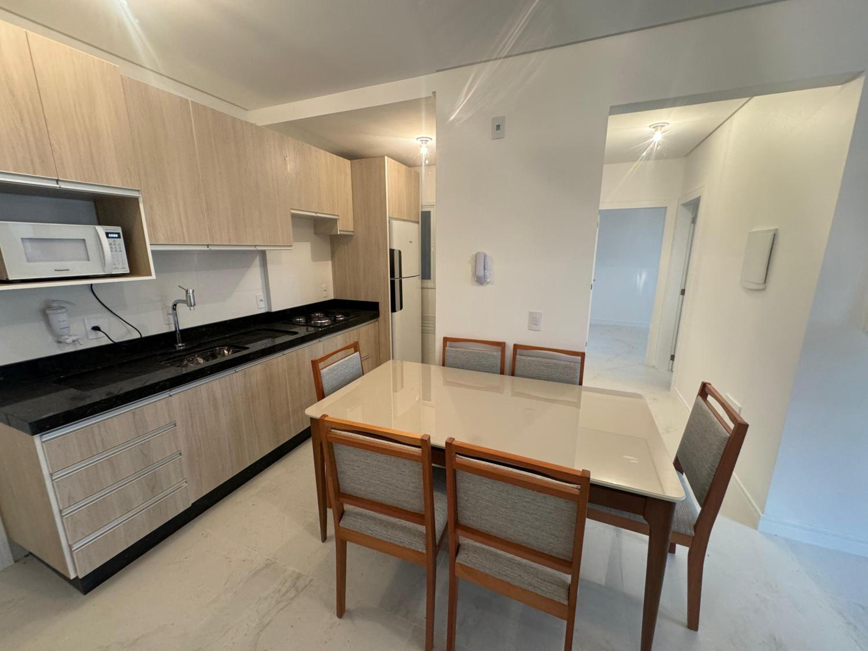 cód 103 - Apartamento com ótima localização