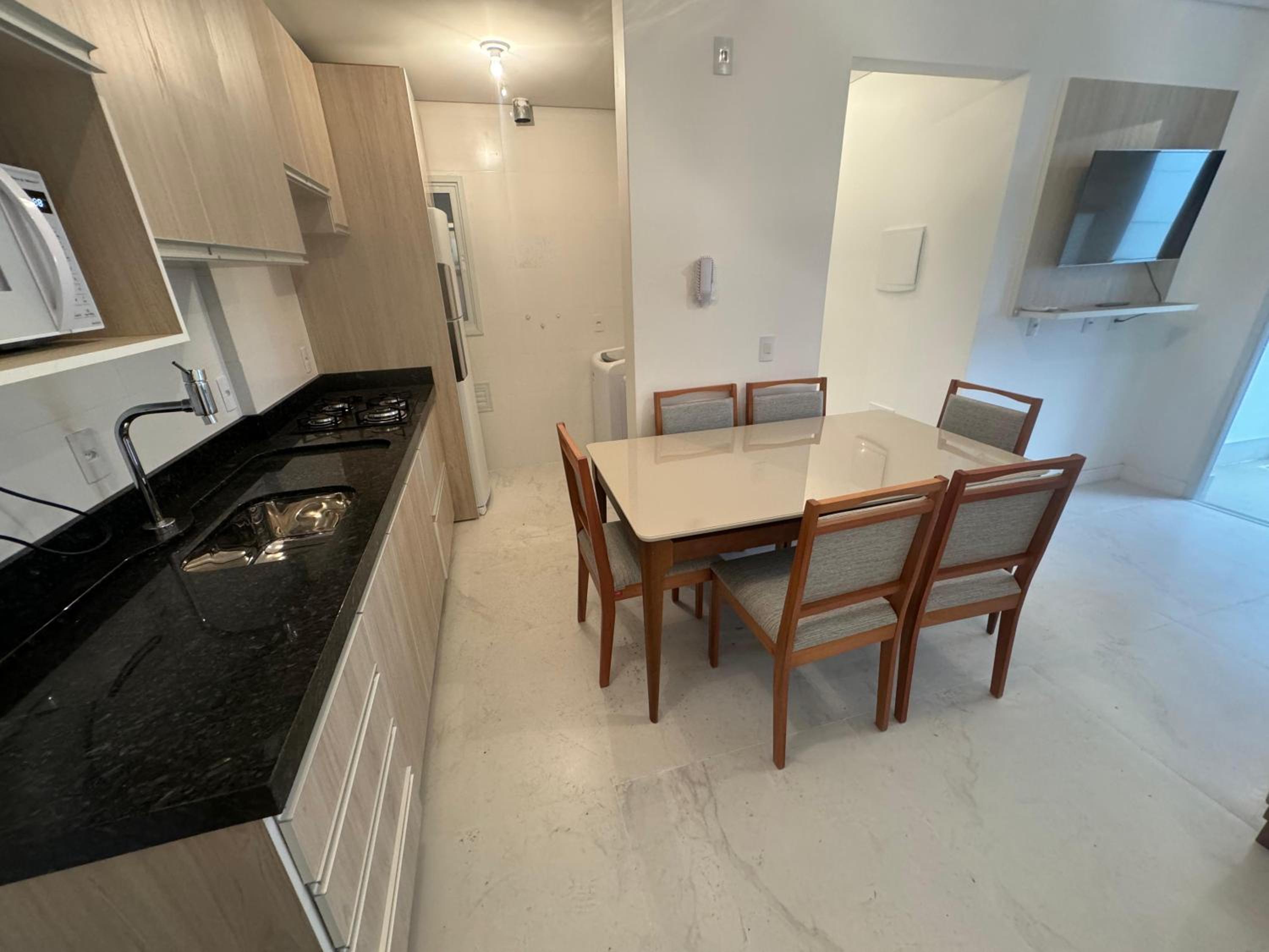 cód 103 - Apartamento com ótima localização
