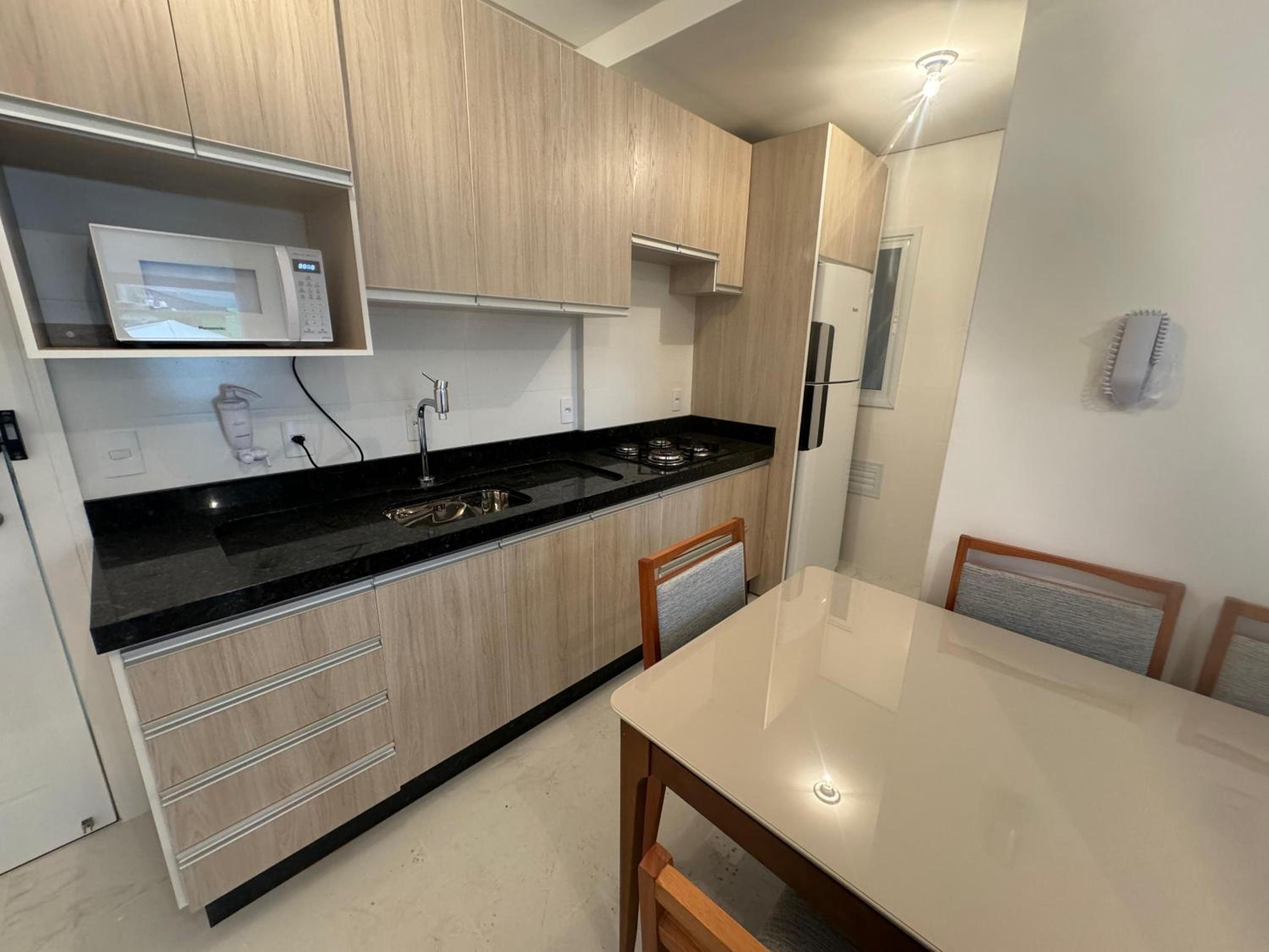 cód 103 - Apartamento com ótima localização