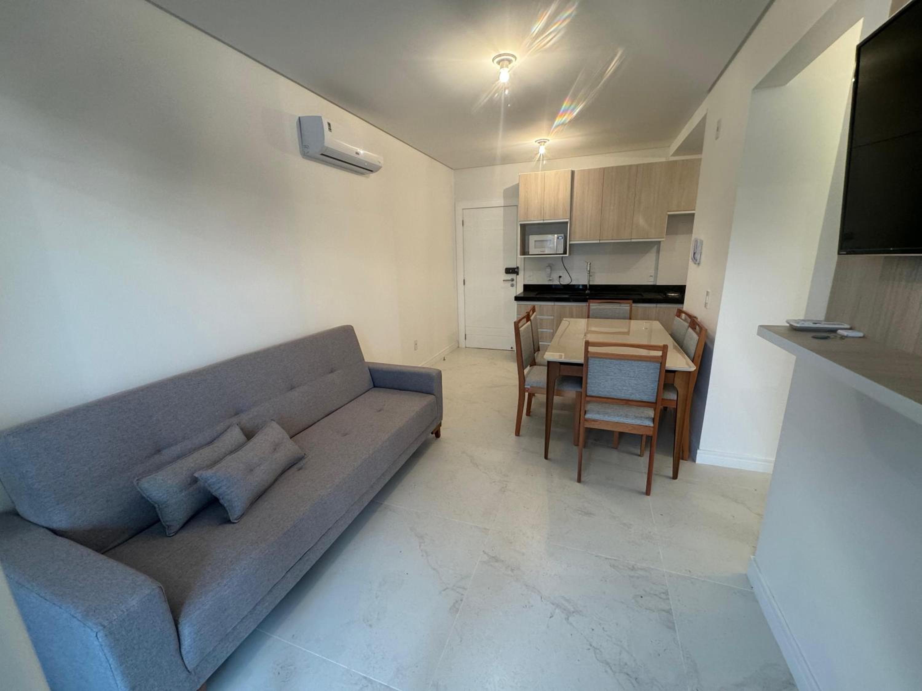 cód 103 - Apartamento com ótima localização