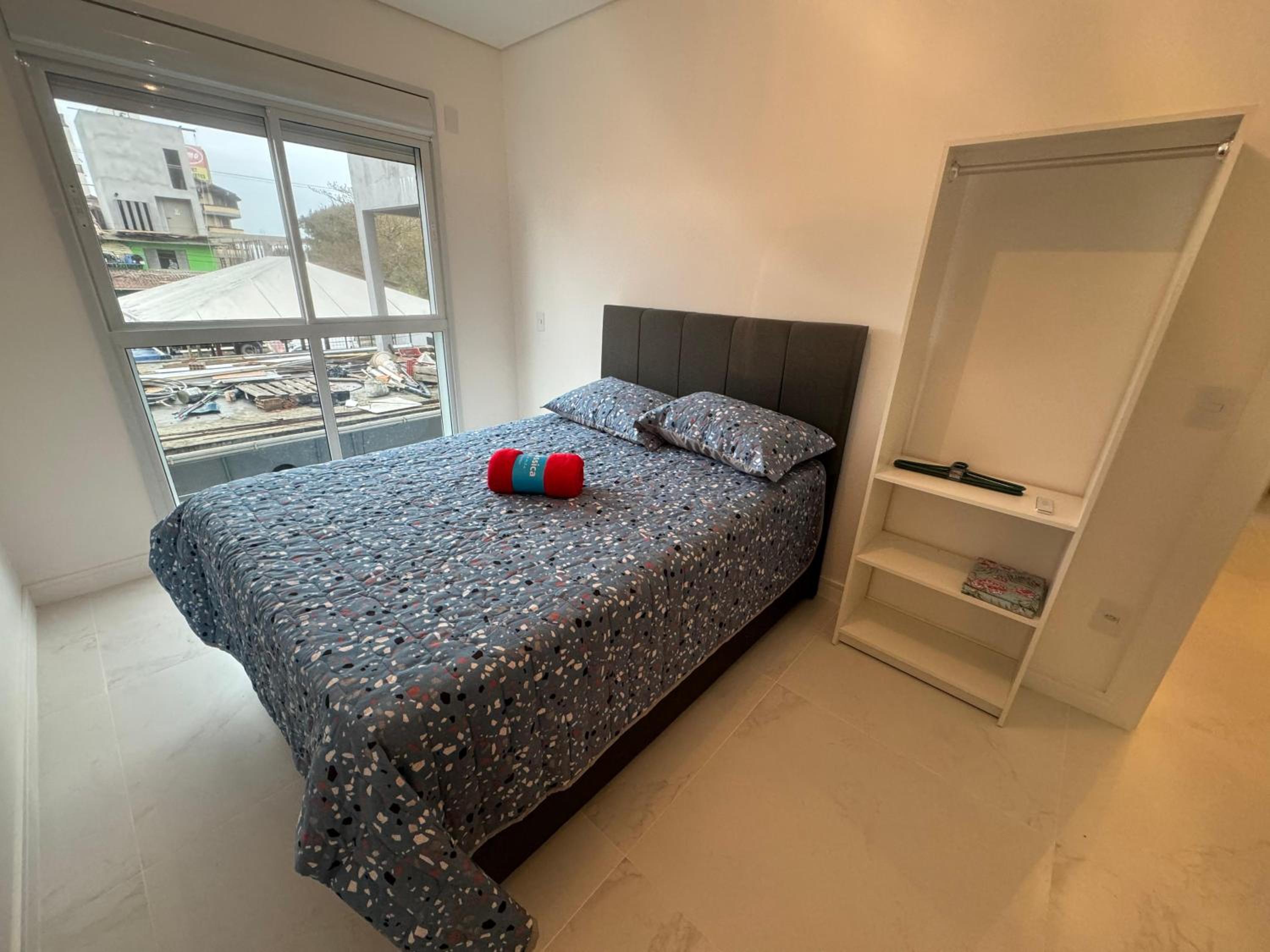 cód 103 - Apartamento com ótima localização