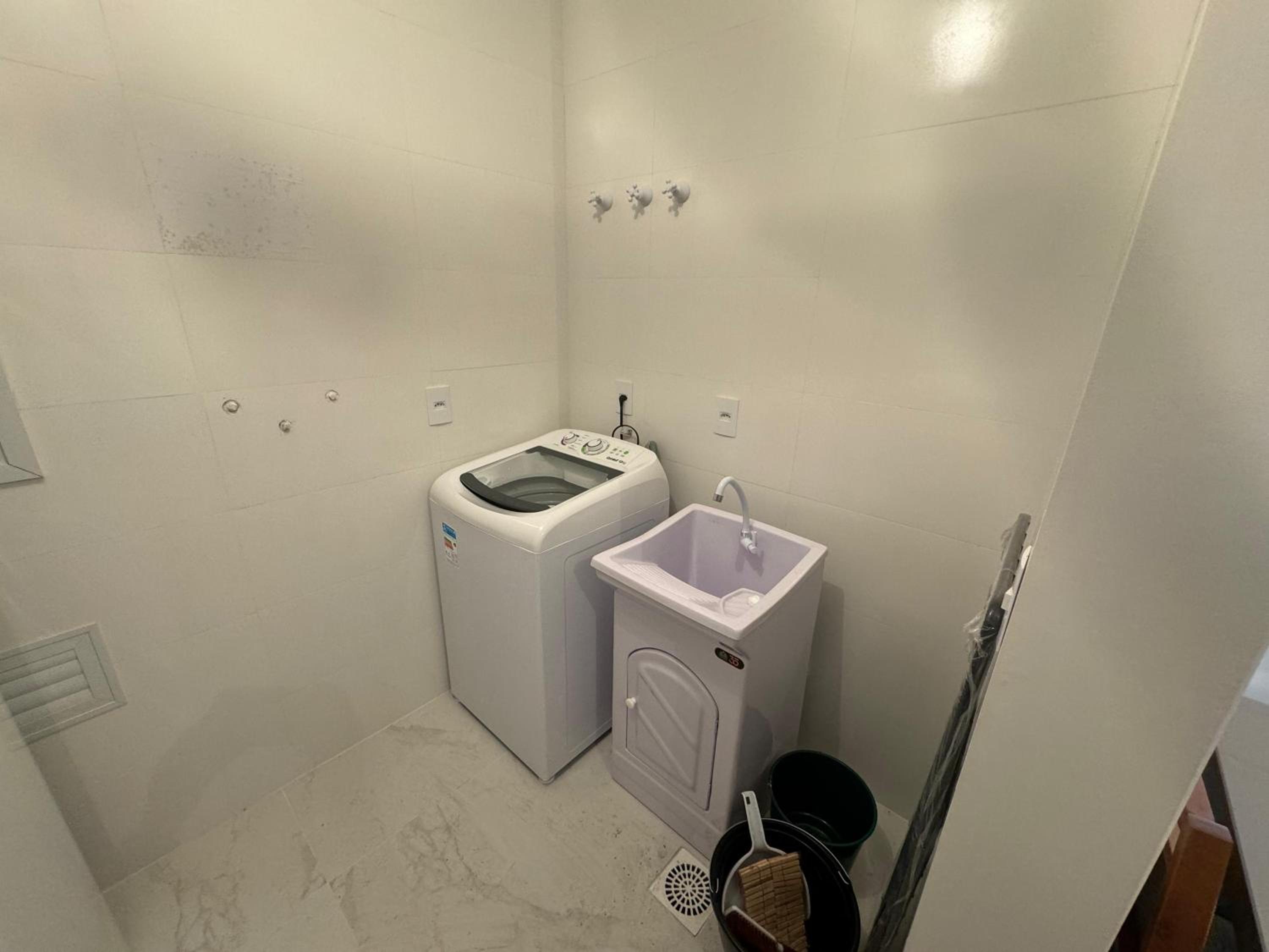 cód 103 - Apartamento com ótima localização