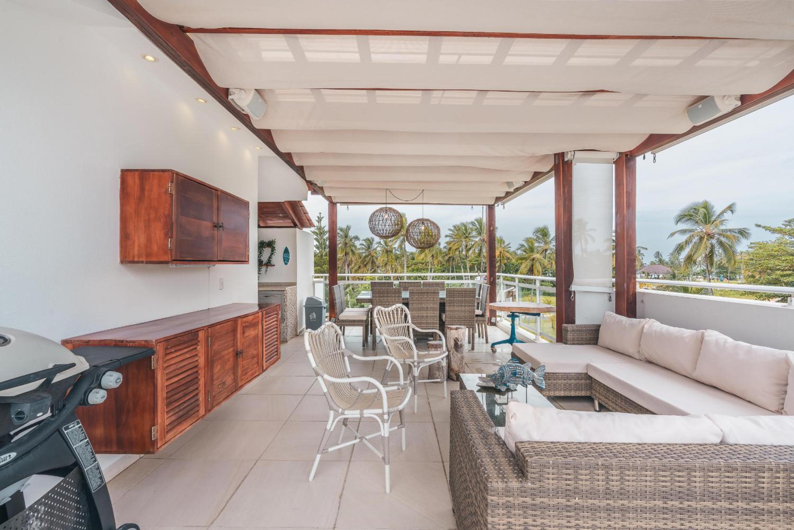 Unique gem penthouse in playa bonita