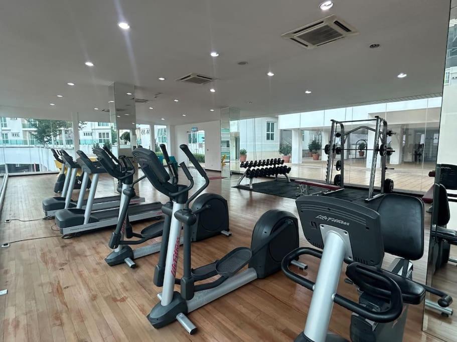 Biz Studio near Oasis Corporate Park H2O Medalla CittaMall Subang Airport photo 5