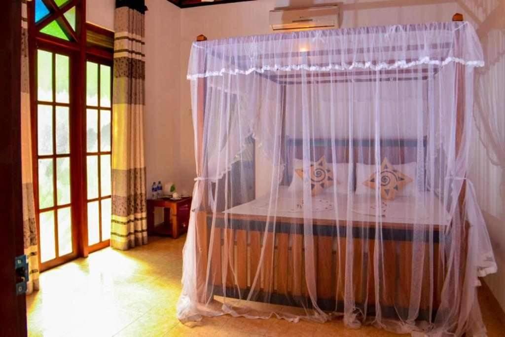 Thambara Villa Unawatuna