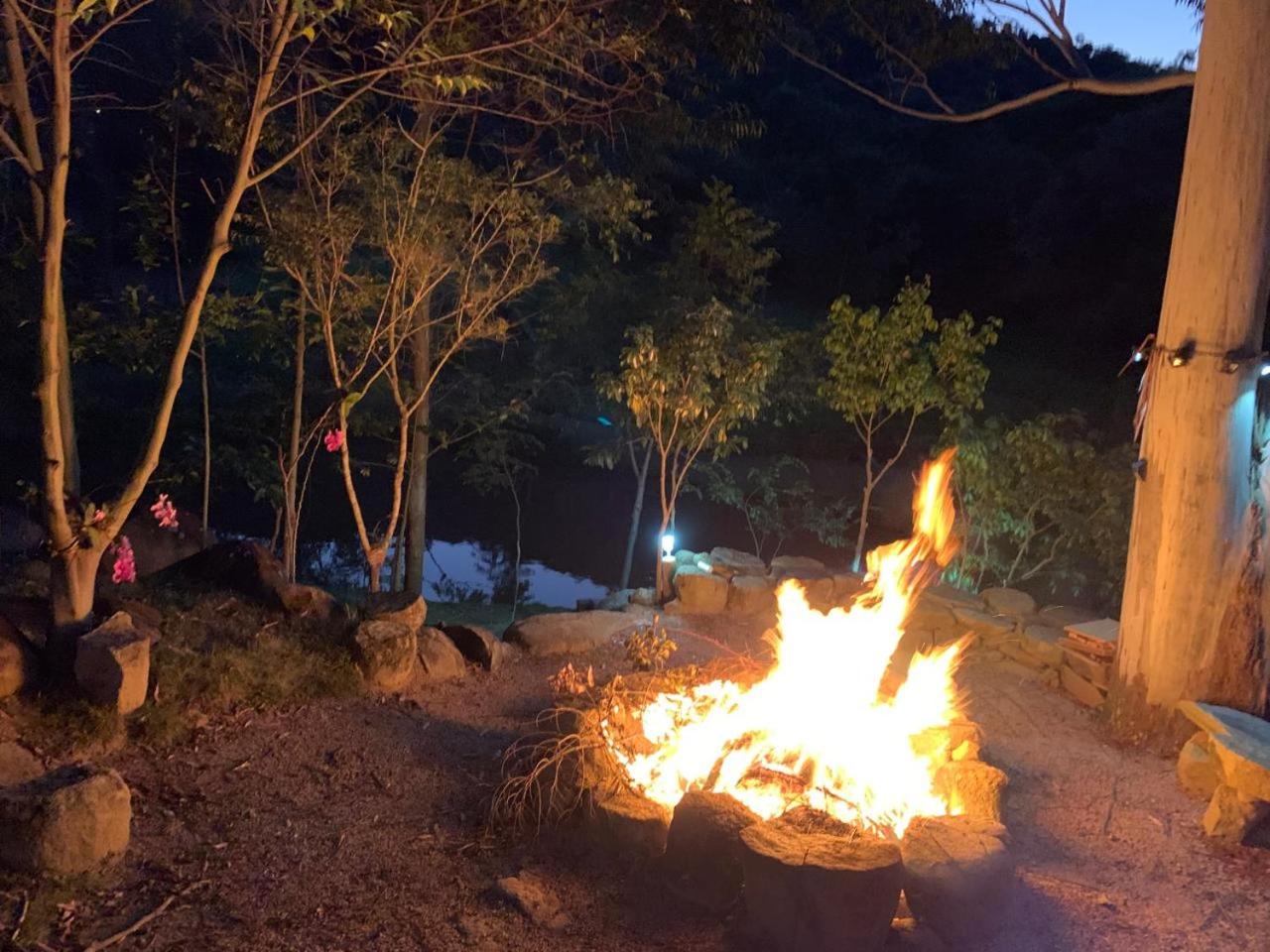 Rancho ao lado da Laroc e AME