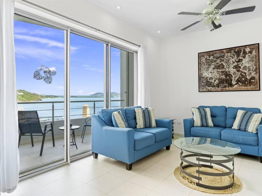 Luxury Lagoon-View Condo Steps to Beach