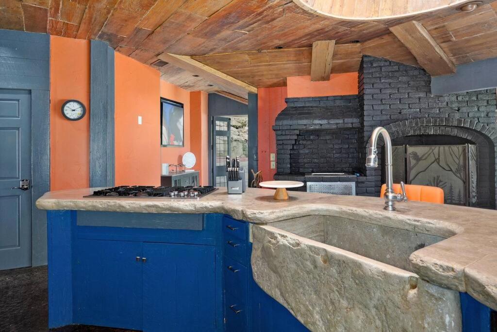 Springfield Vacations - The African Queen - Property Image 19
