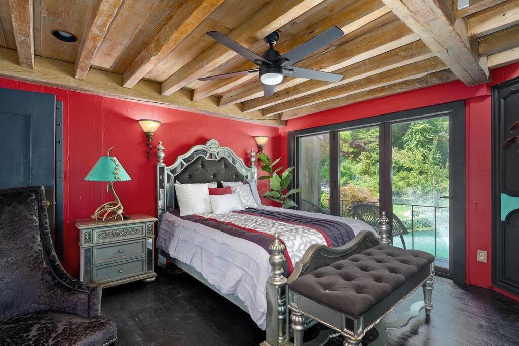 Springfield Vacations - The African Queen - Property Image 6
