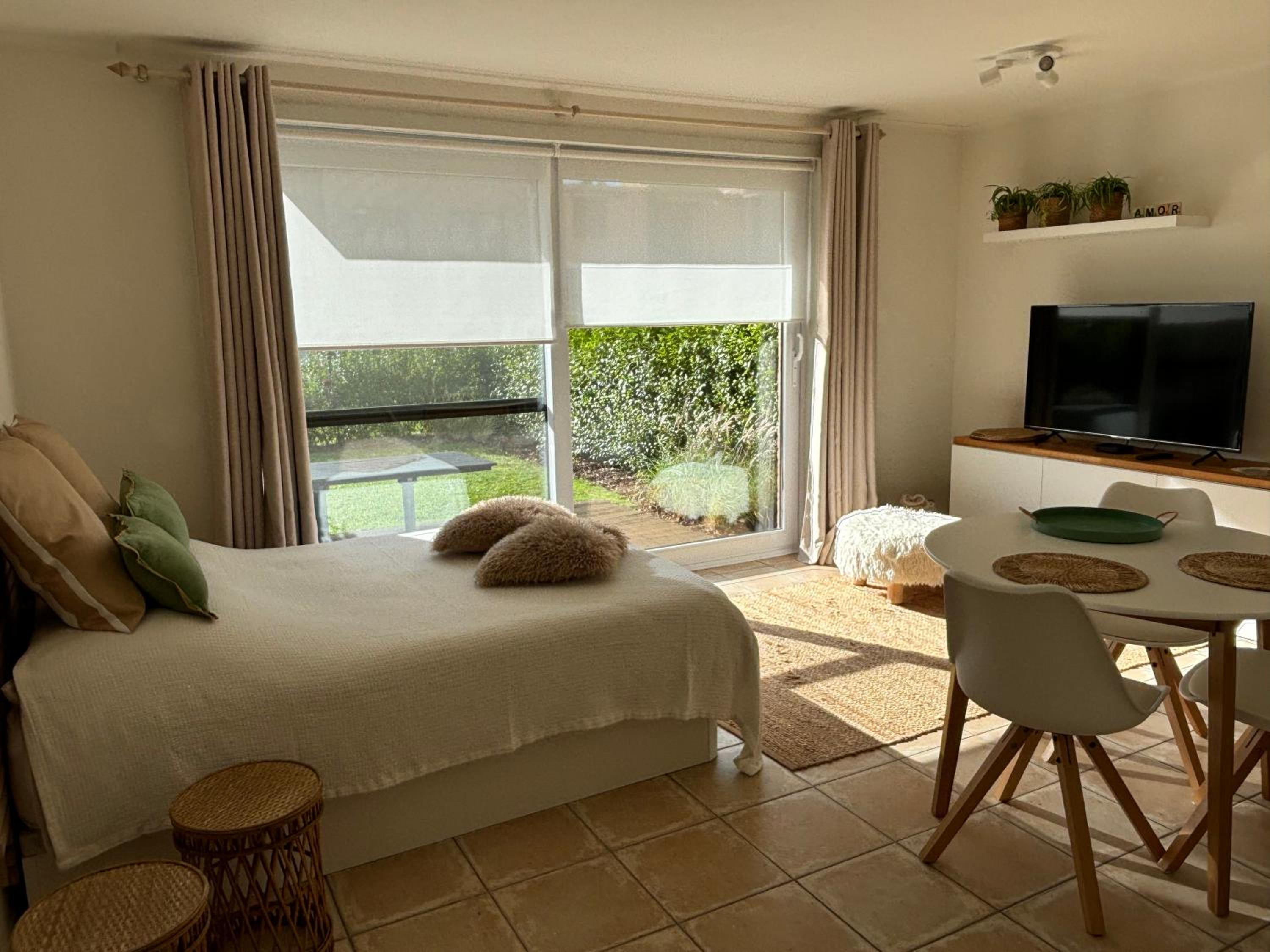Studio Amor op het gelijkvloers met tuintje nabij strand