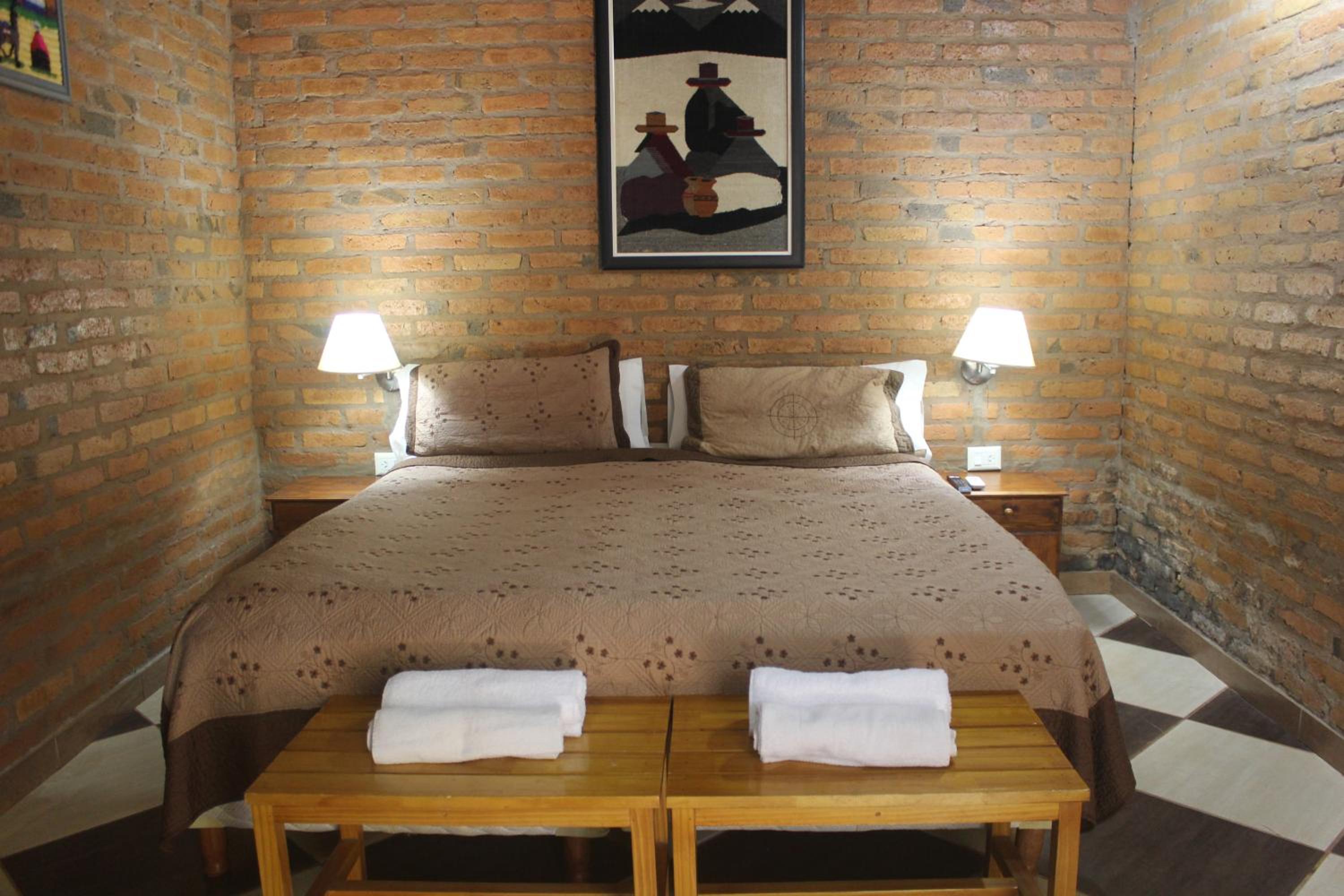 Six Garden Lodge