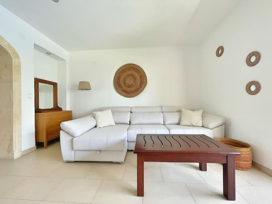Aquamarina Apartment