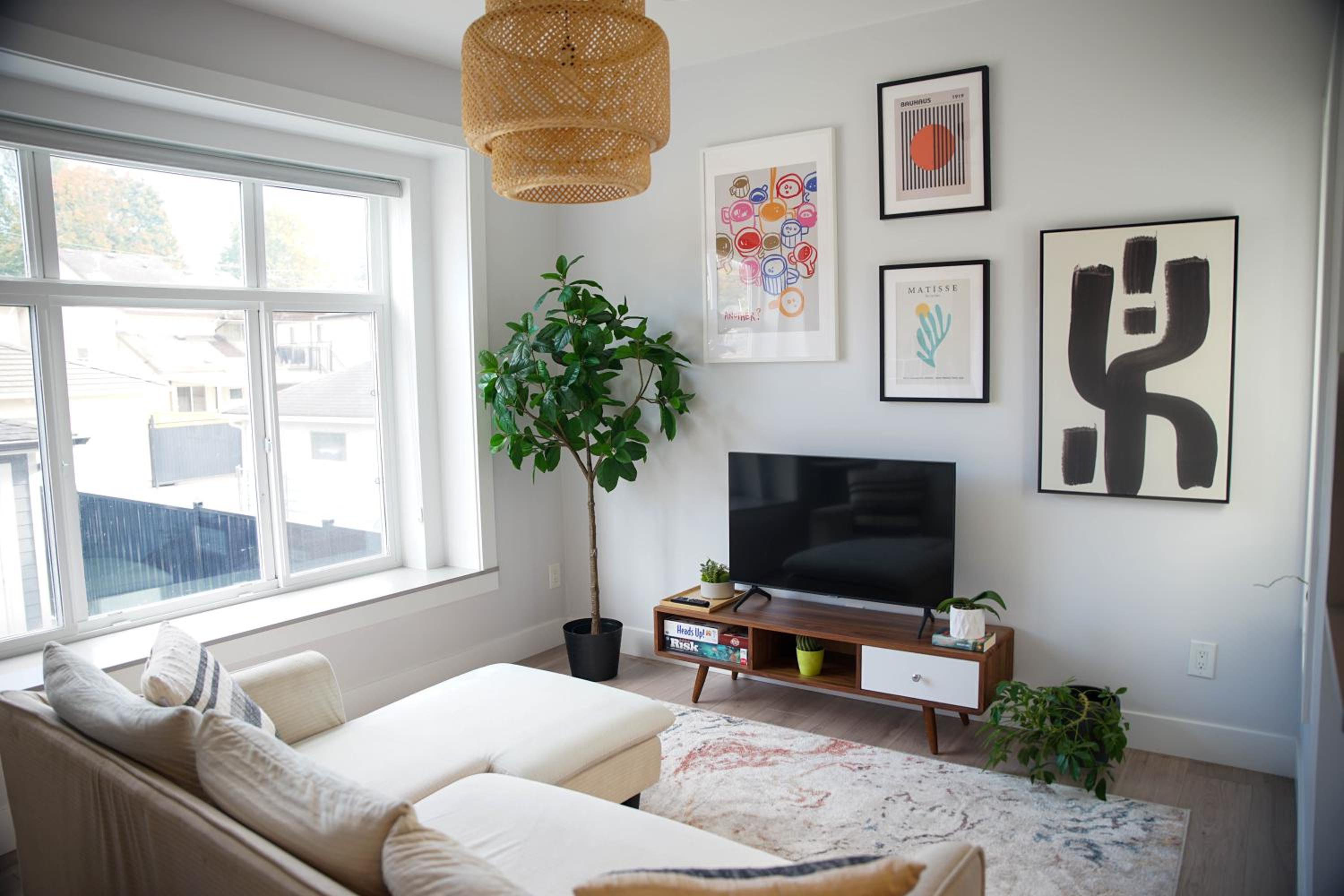 Charming 3BR Home in a Lovely Vancouver Neighborhood