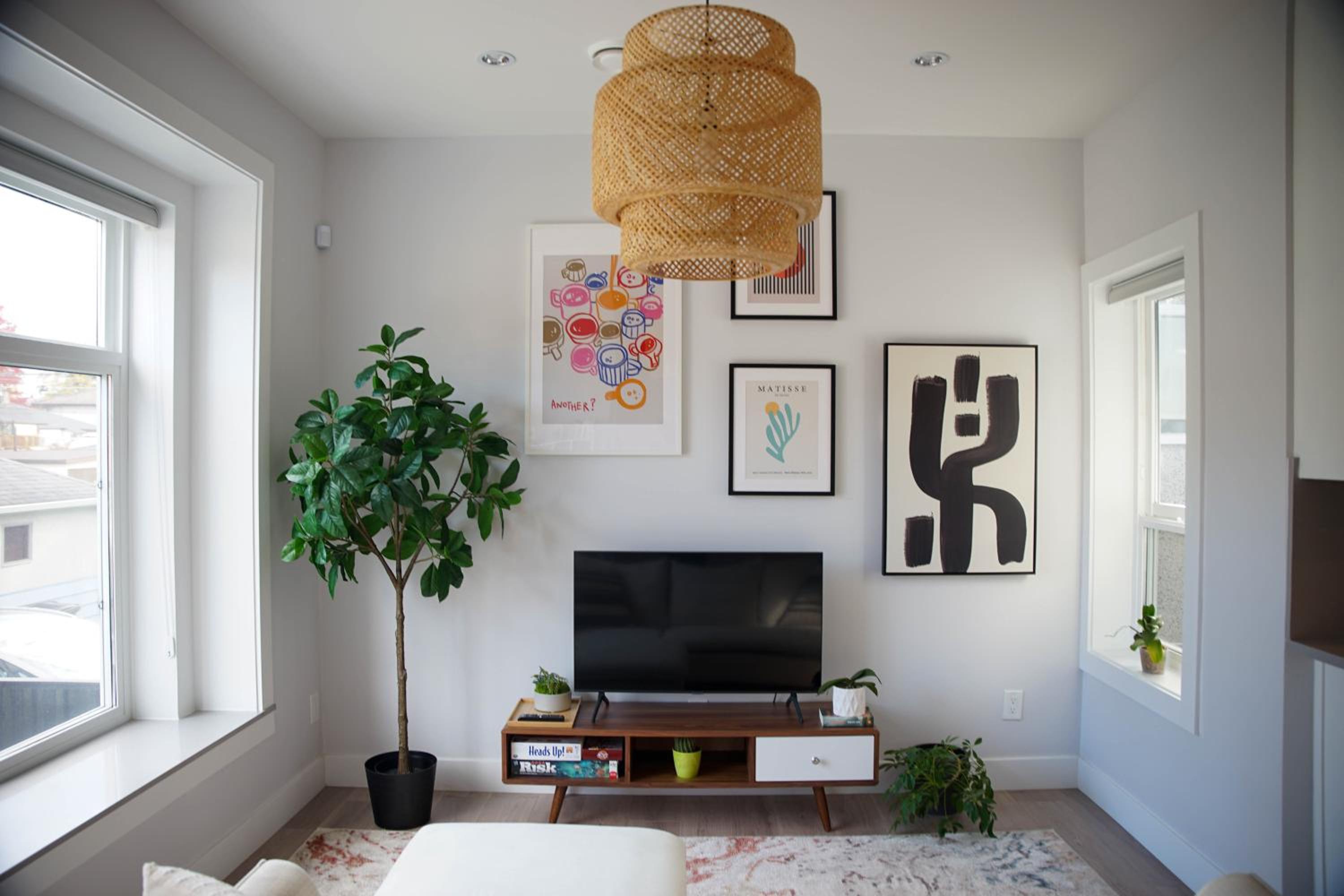 Charming 3BR Home in a Lovely Vancouver Neighborhood