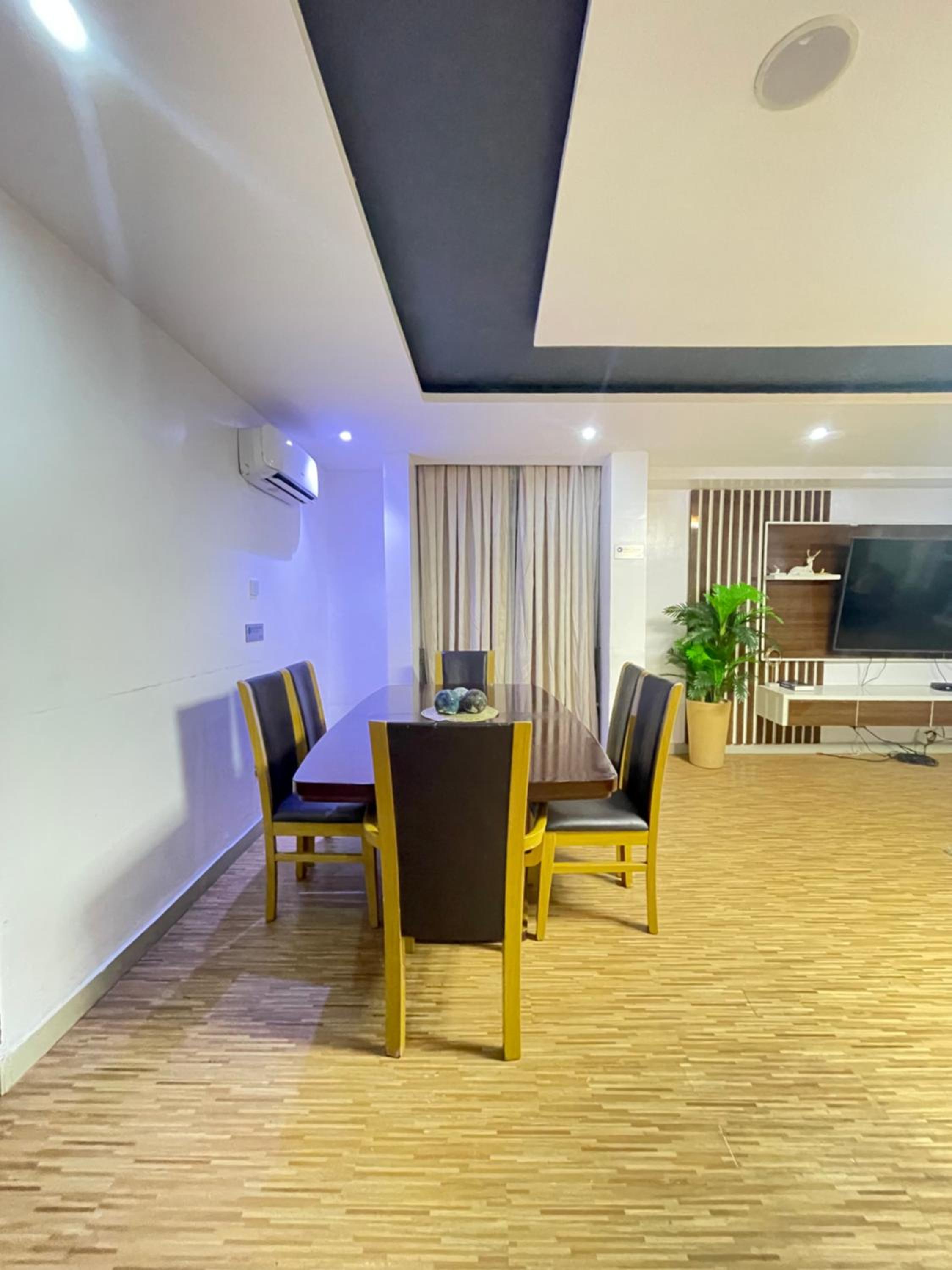 Suzanhomes Hospitality view 2