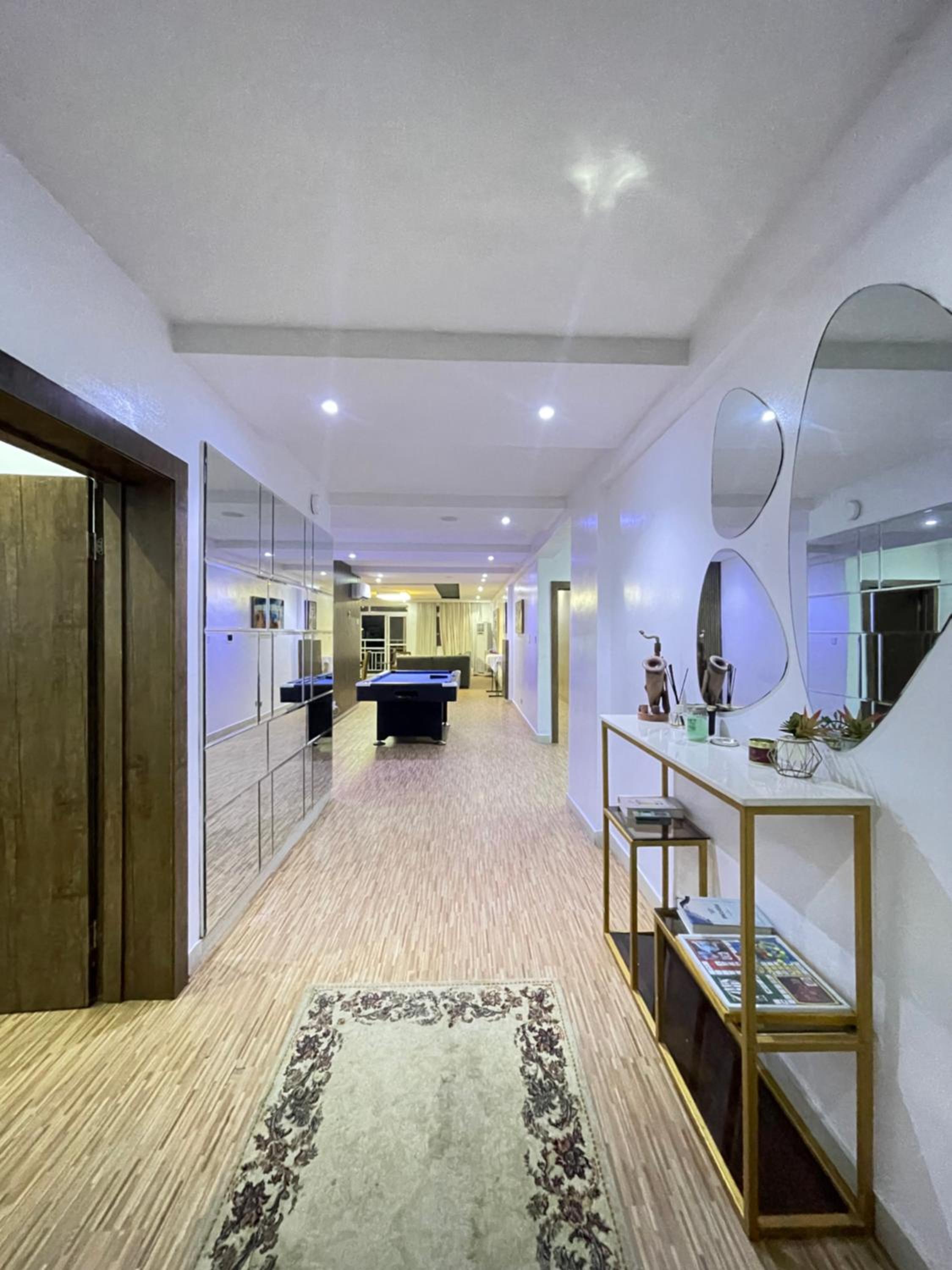 Suzanhomes Hospitality view 3