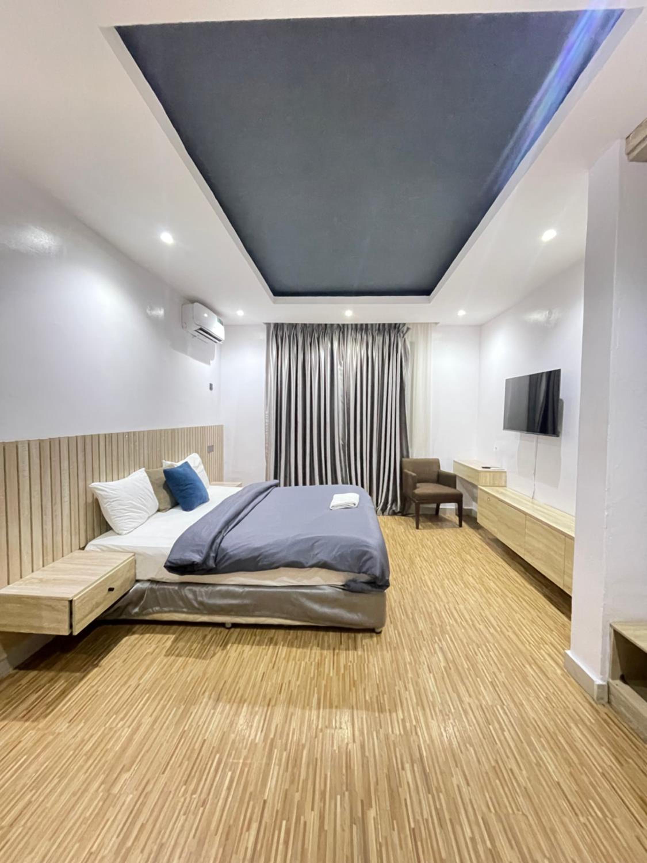 Suzanhomes Hospitality view 4