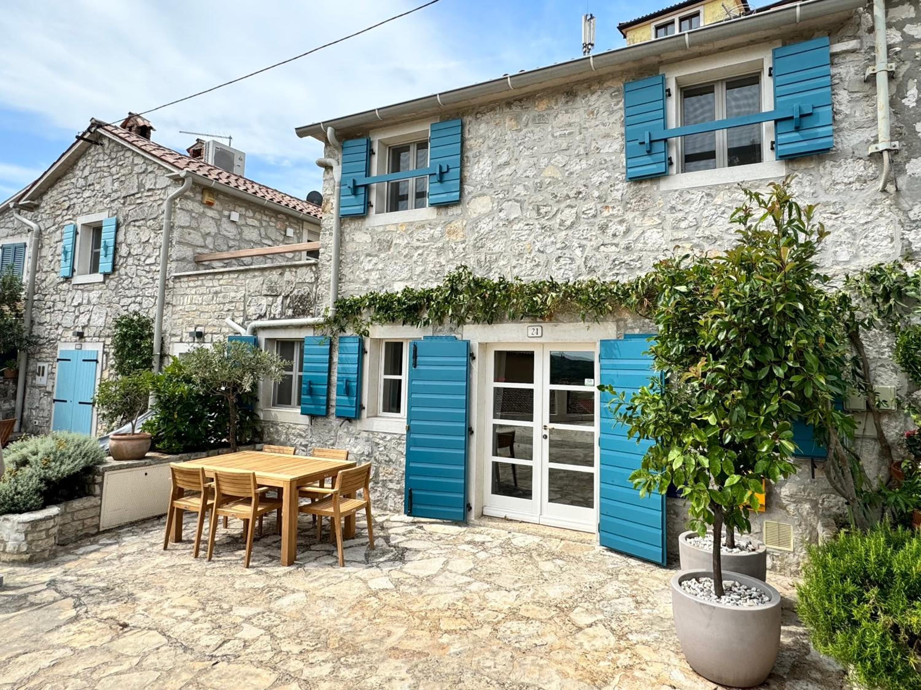 Stone House Orsera