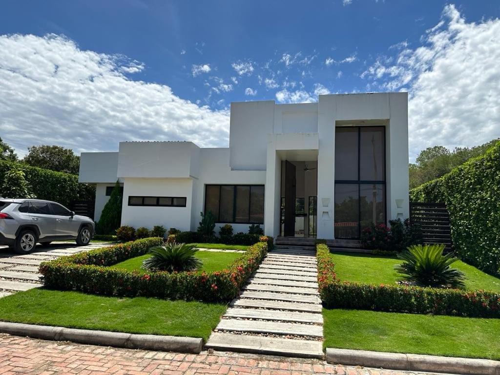 Casa Completa moderna y tranquila Vivis