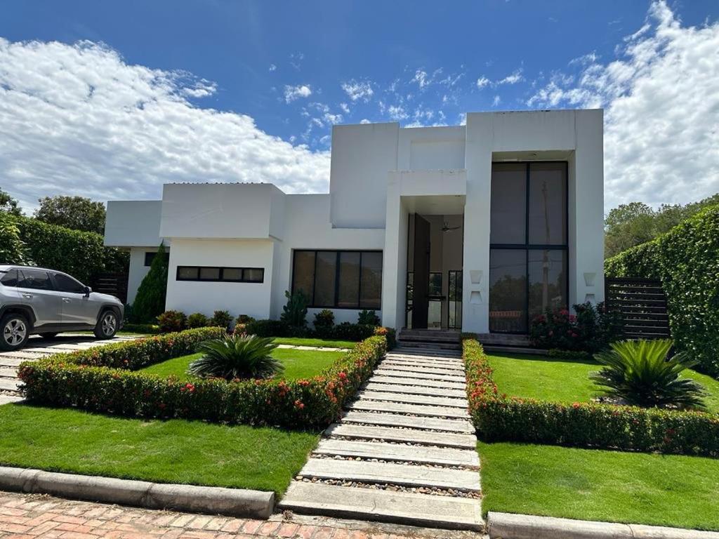 Casa Completa moderna y tranquila Vivis