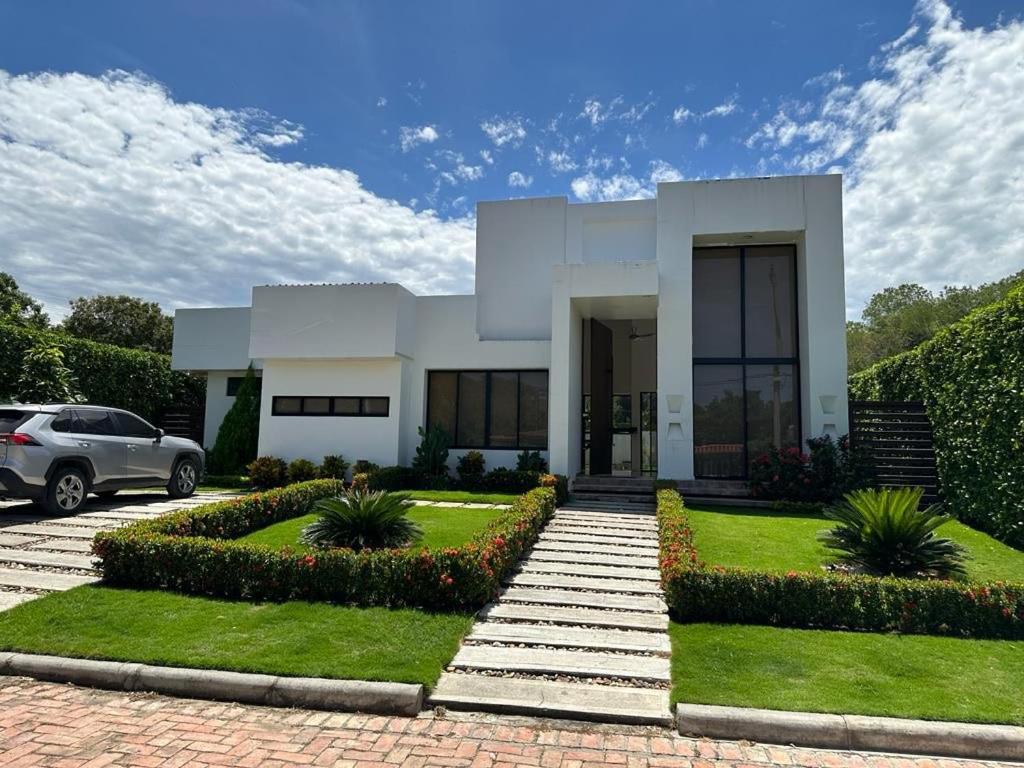 Casa Completa moderna y tranquila Vivis