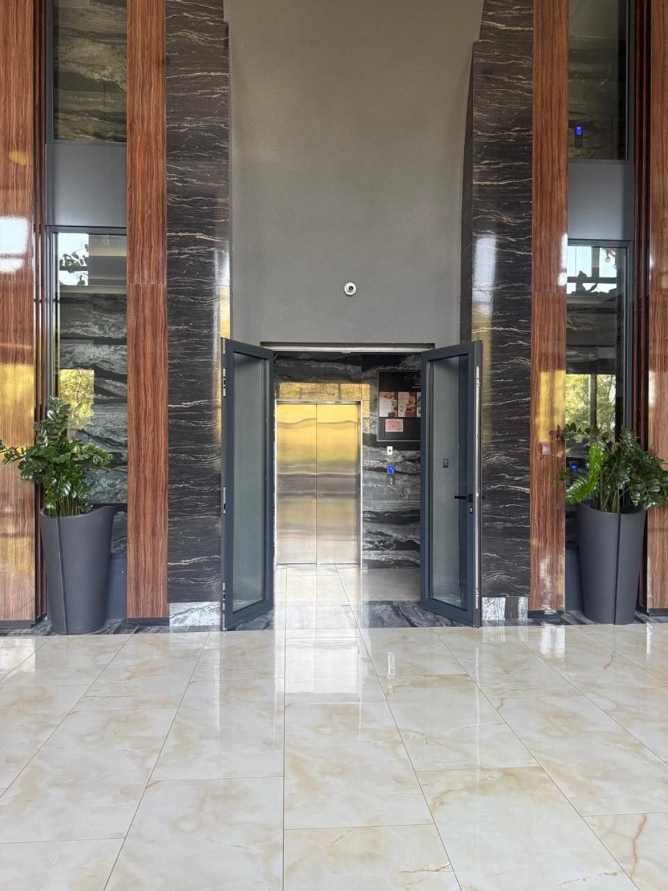 Burgas Residence 504 l Indoor Parking l Breakfast & SPA available