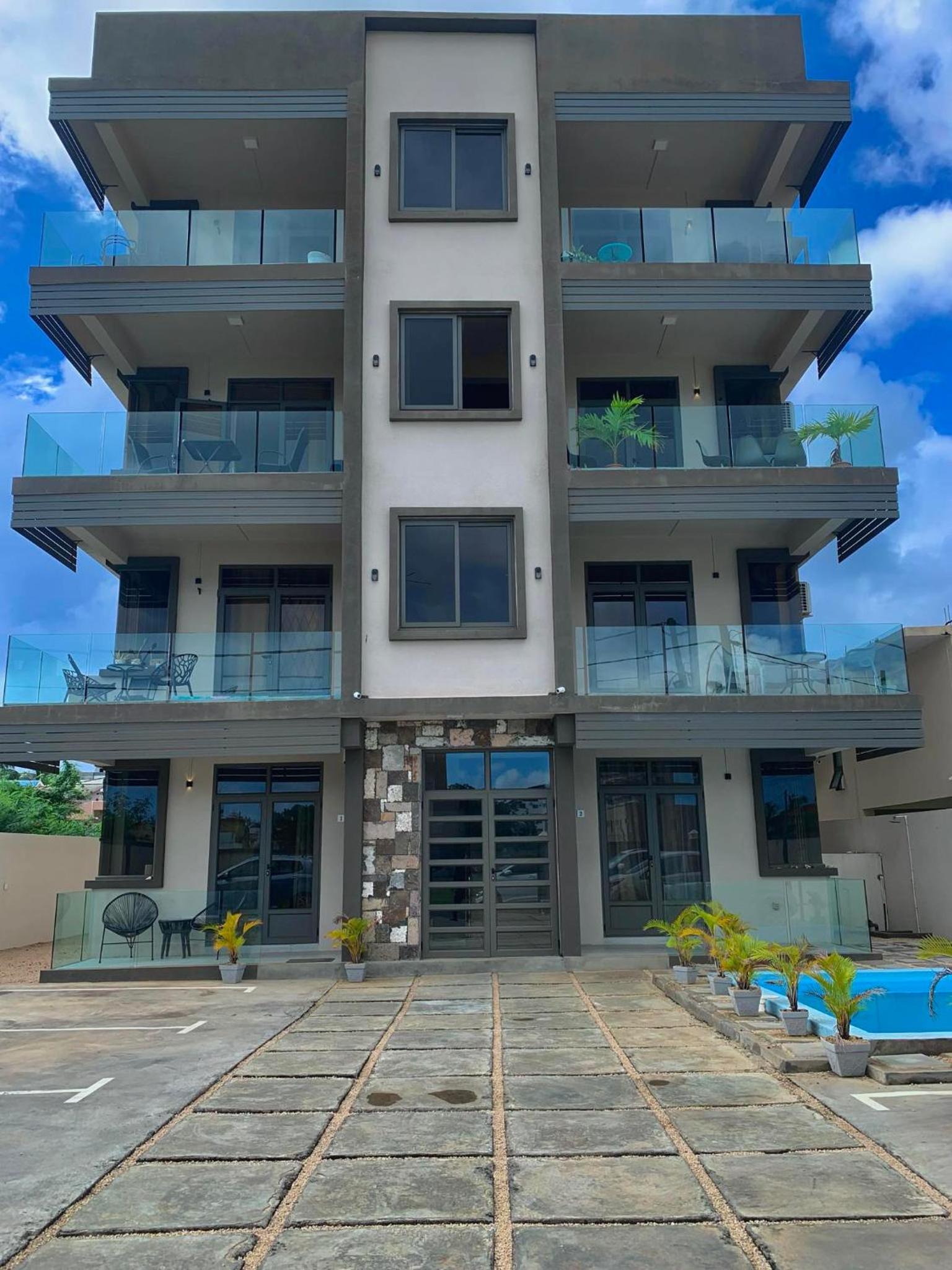 Newave Luxury Residence Appartement 08 view 3