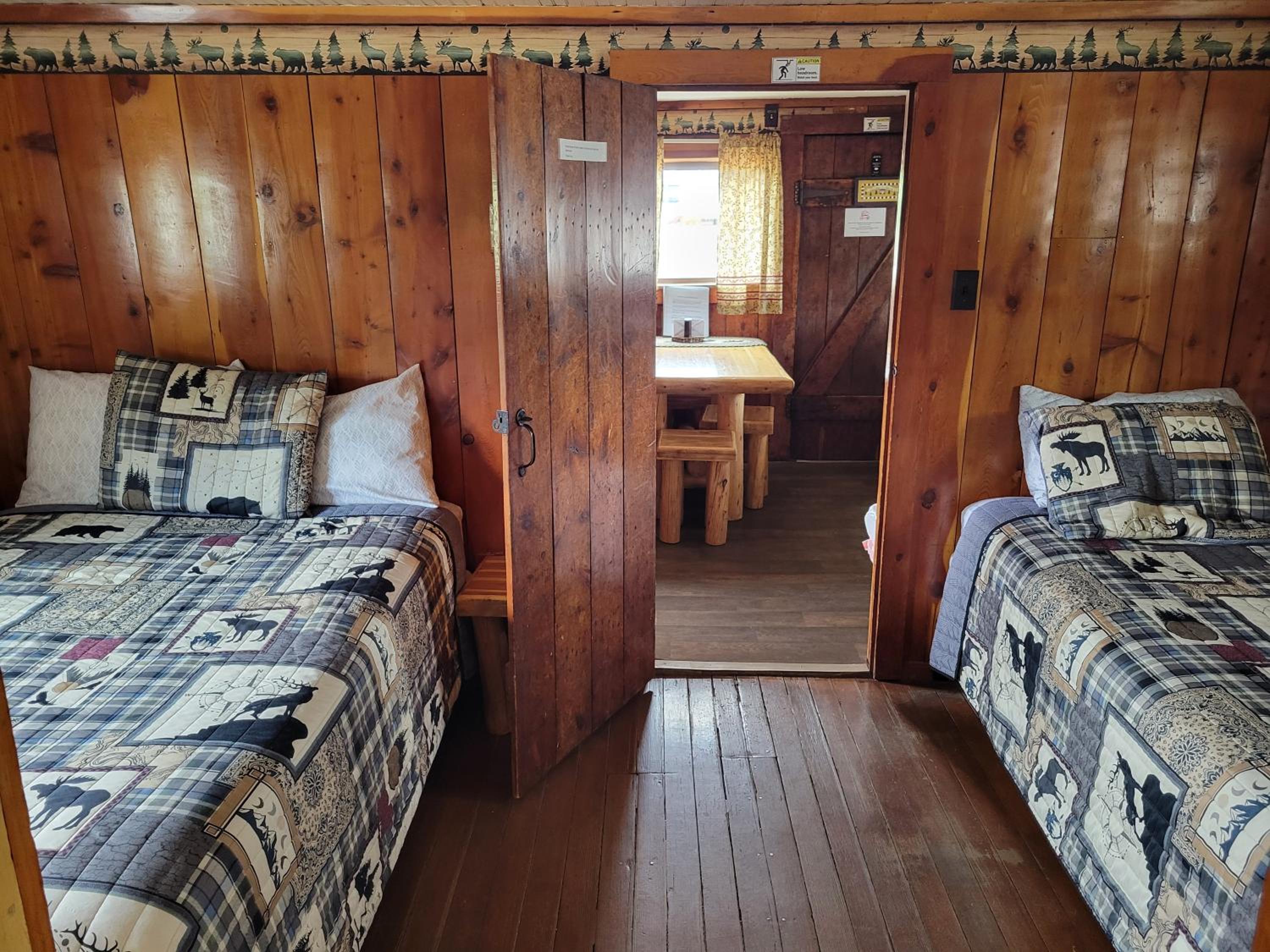 Chinook Cabins & RV Park