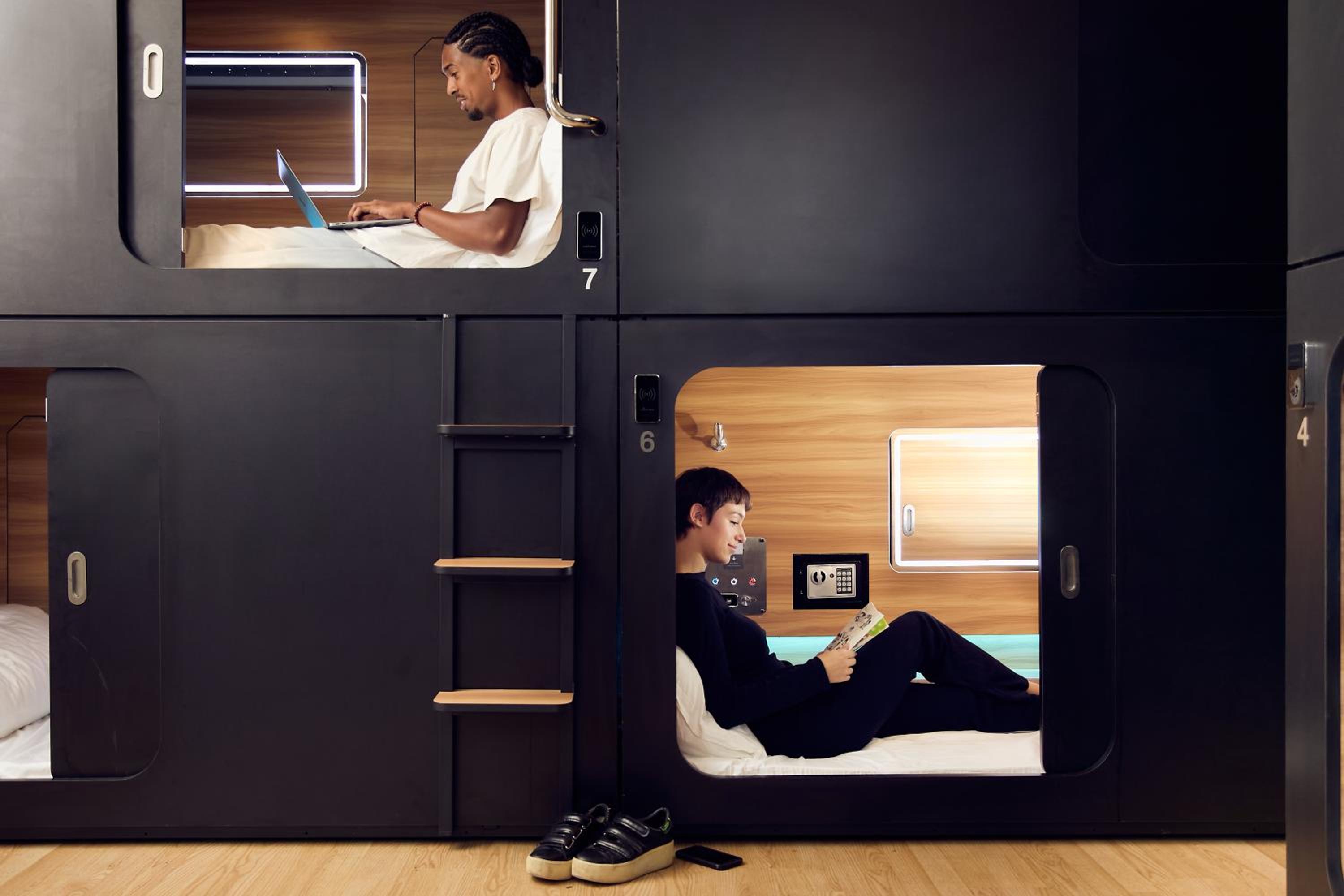 Capsule Hotel