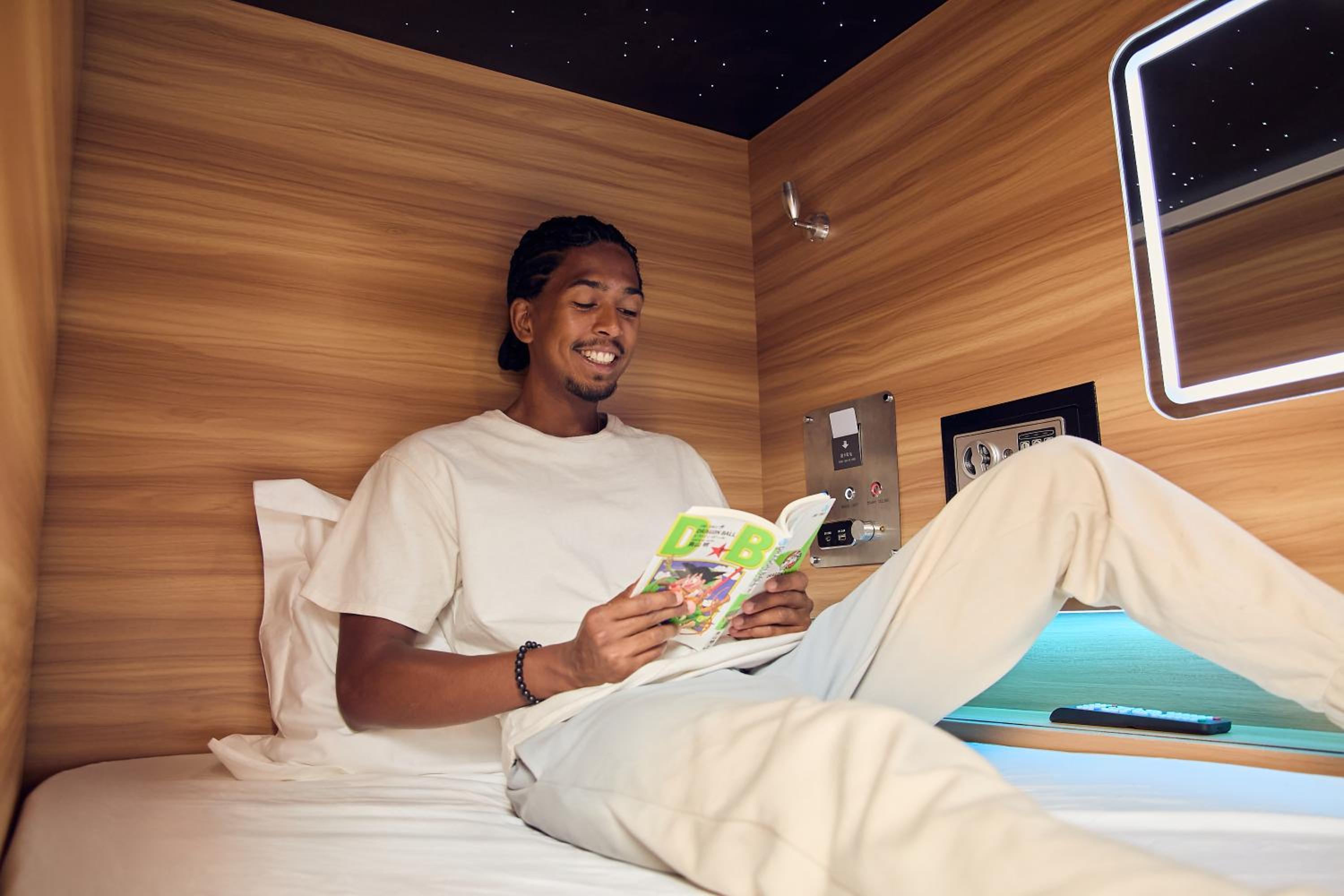 Capsule Hotel